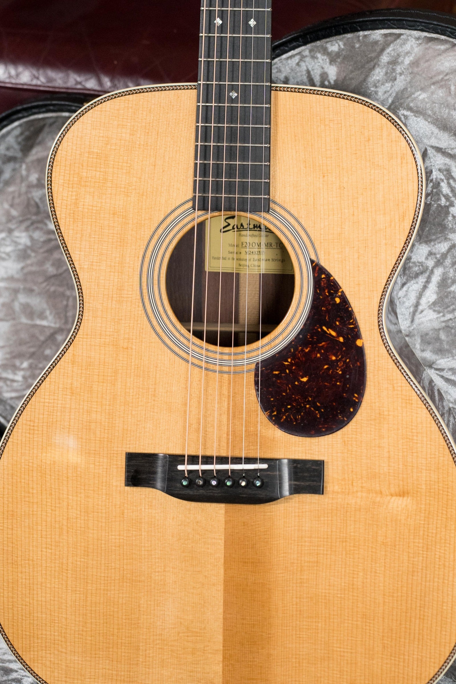Eastman E20OM-MR-TC Thermo-cured Adirondack/Madagascar Rosewood Acoustic Guitar #2535