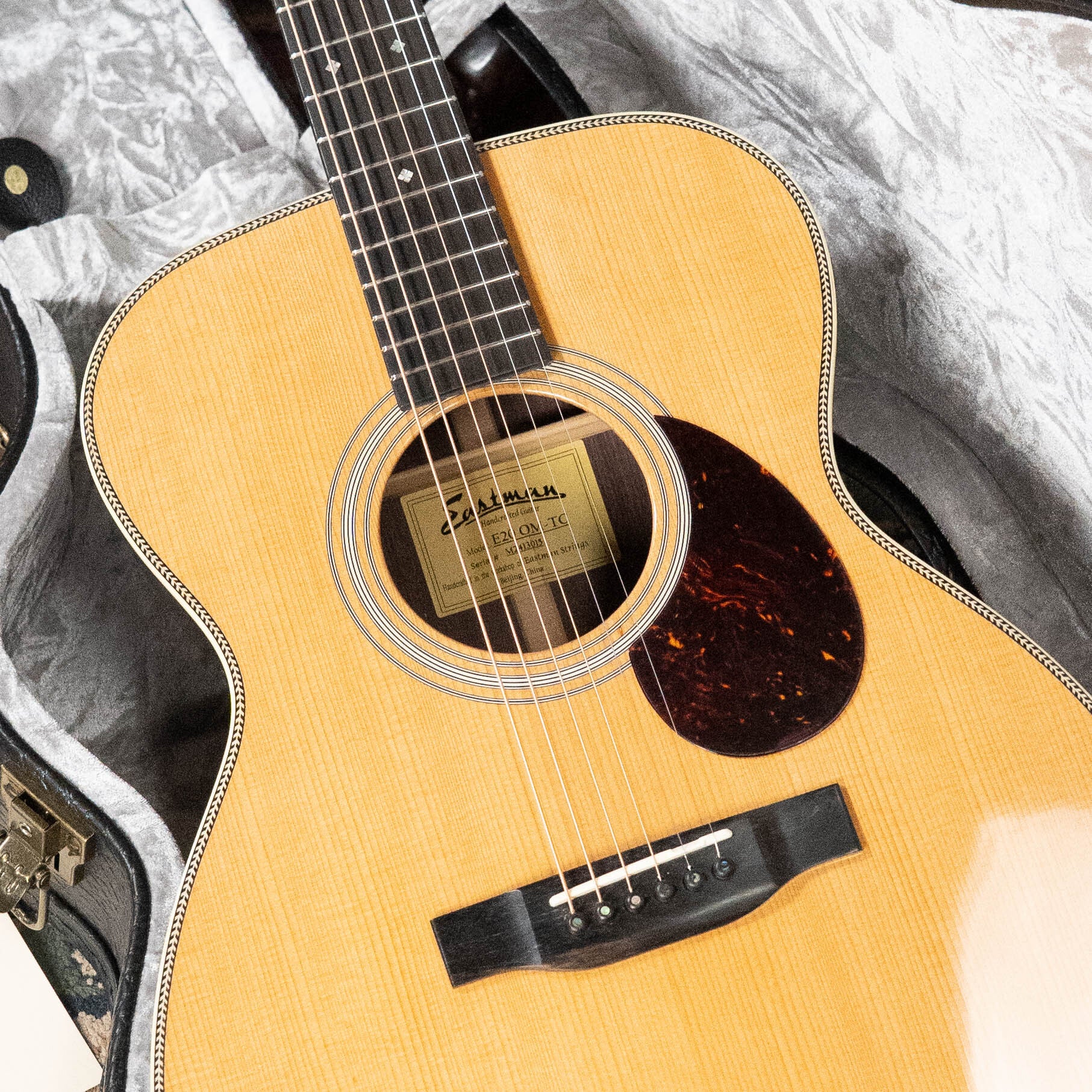 Eastman E20OM-TC Thermo-Cured Adirondack/Rosewood Orchestra Model Acoustic Guitar #3015