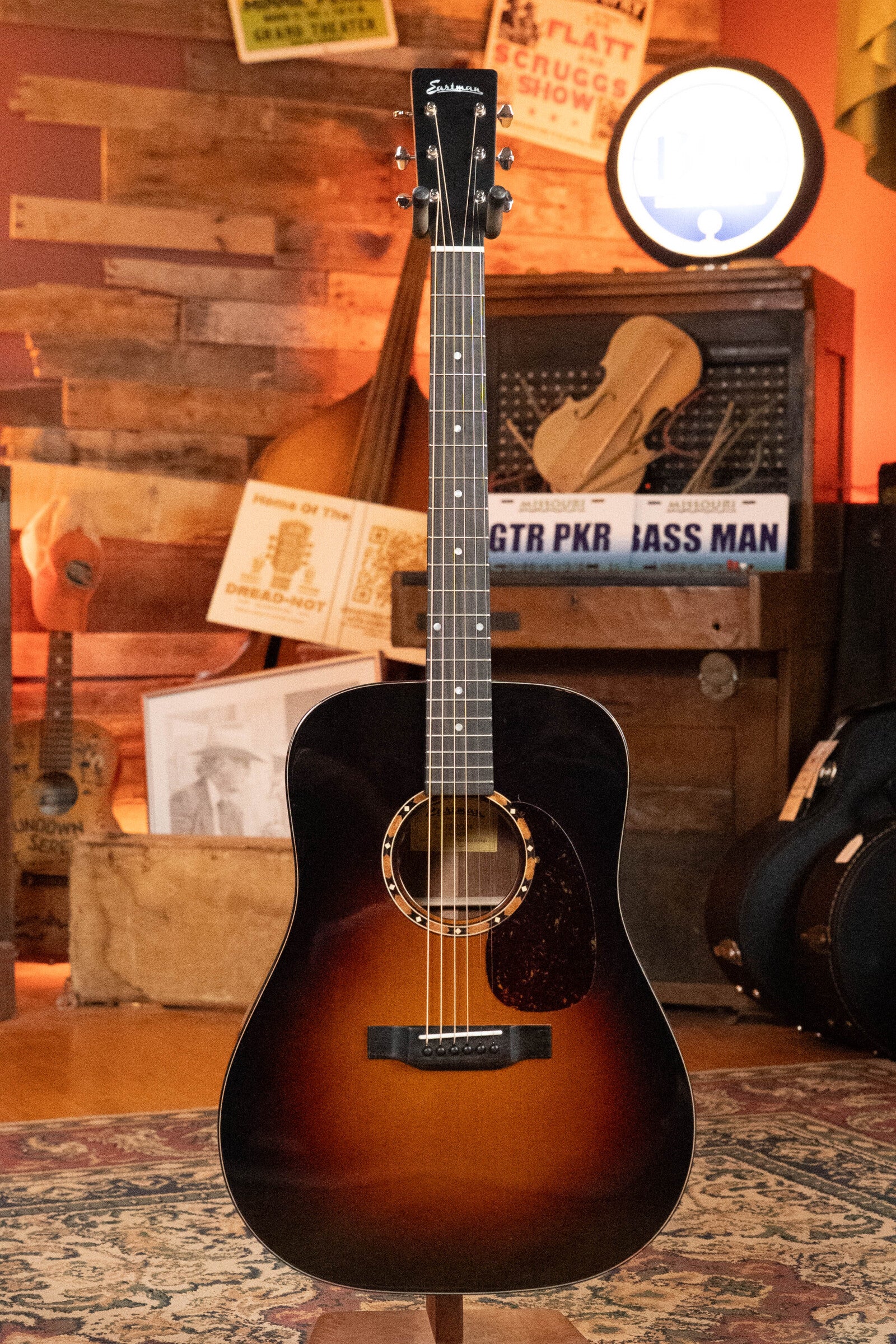 Eastman E2D-DLX-SB Cedar/Sapele Sunburst Dreadnought Guitar w/Fishman Pickup #3162
