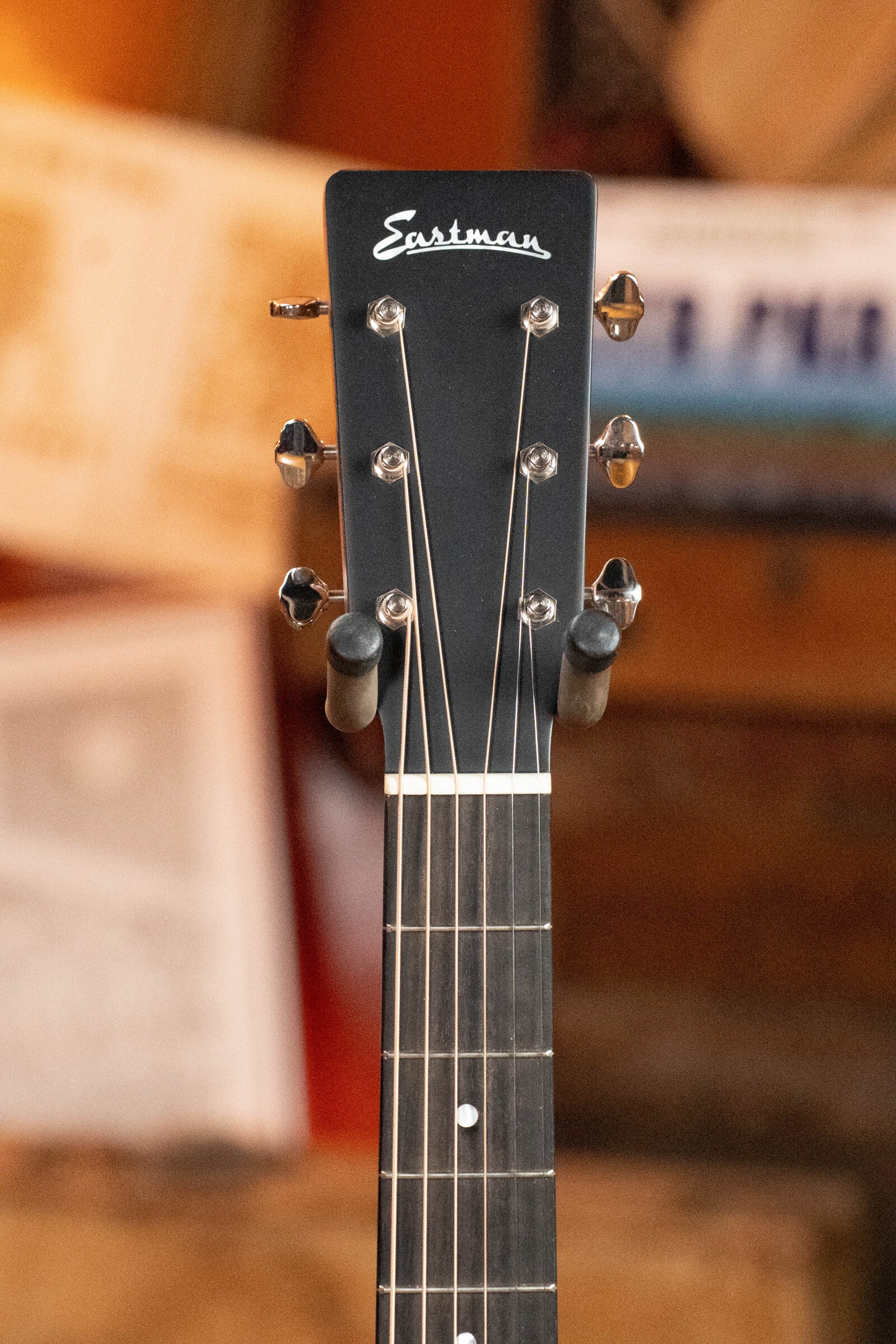 Eastman E2D-DLX-SB Cedar/Sapele Sunburst Dreadnought Guitar w/Fishman Pickup #3162