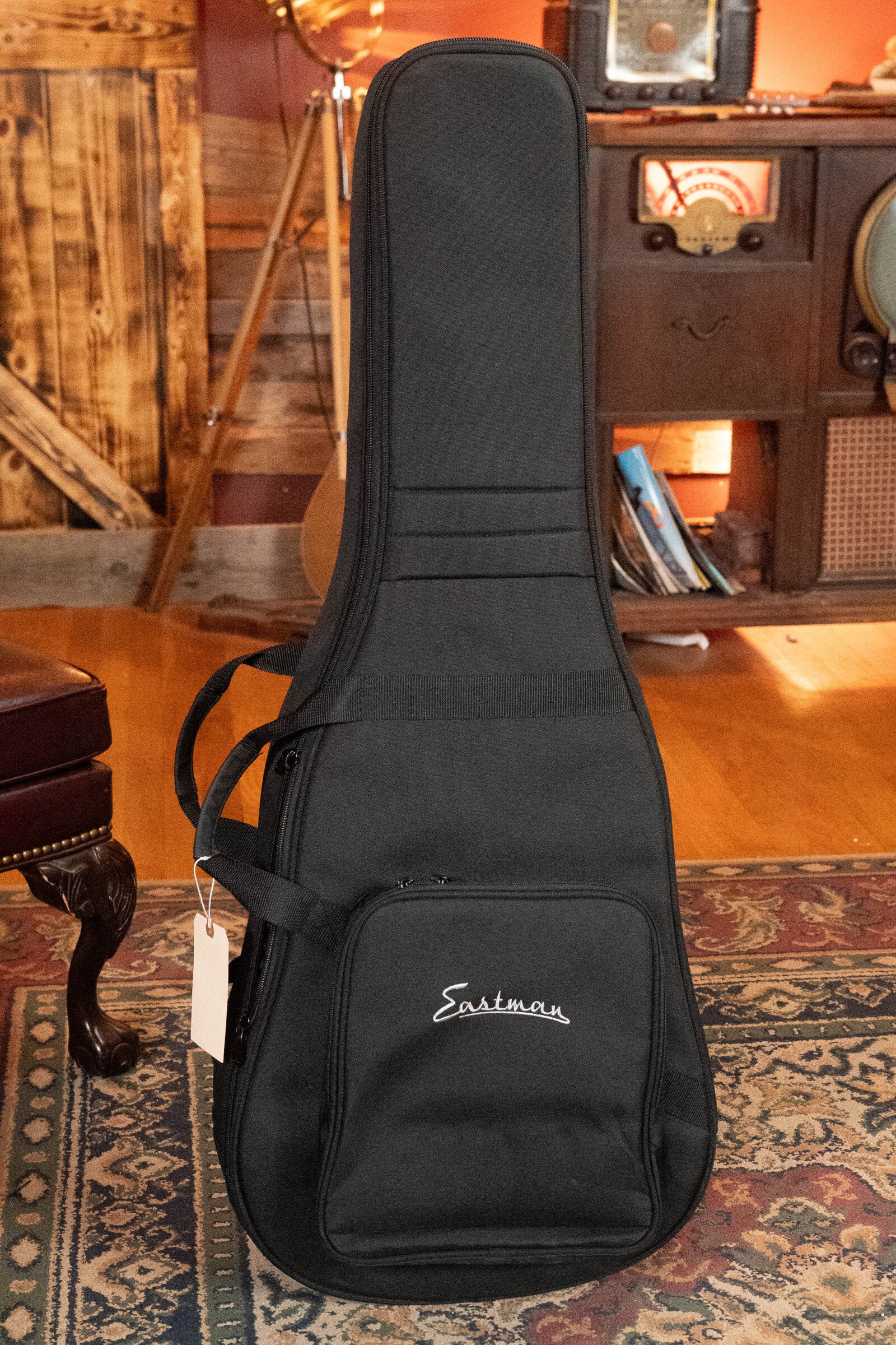 Eastman E2D-DLX-SB Cedar/Sapele Sunburst Dreadnought Guitar w/Fishman Pickup #3162