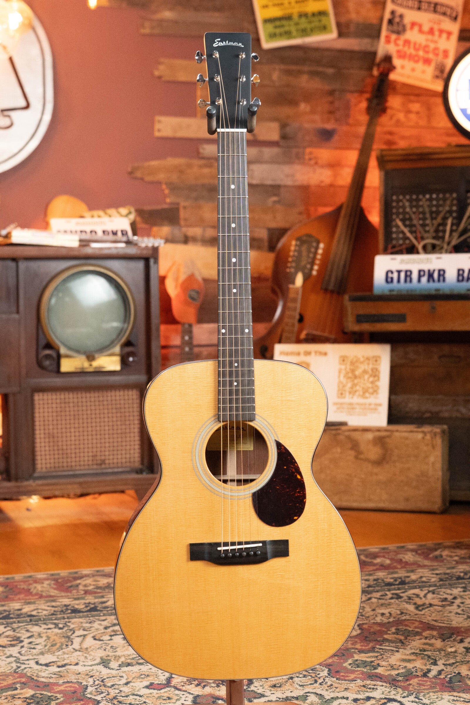 Eastman E6OM-TC Thermo-Cured Sitka/Mahogany Orchestra Model Acoustic Guitar #2646