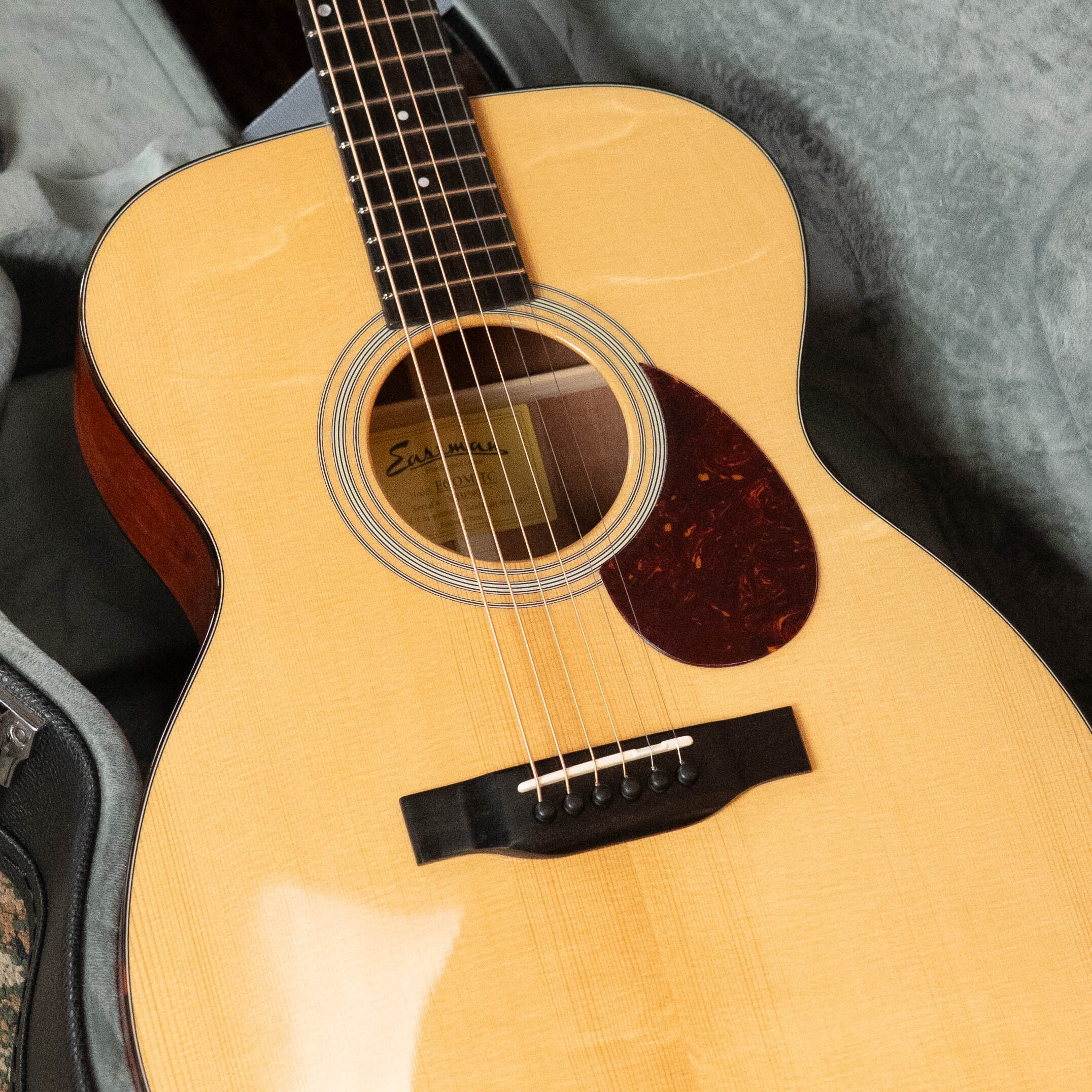 Eastman E6OM-TC Thermo-Cured Sitka/Mahogany Orchestra Model Acoustic Guitar #5907