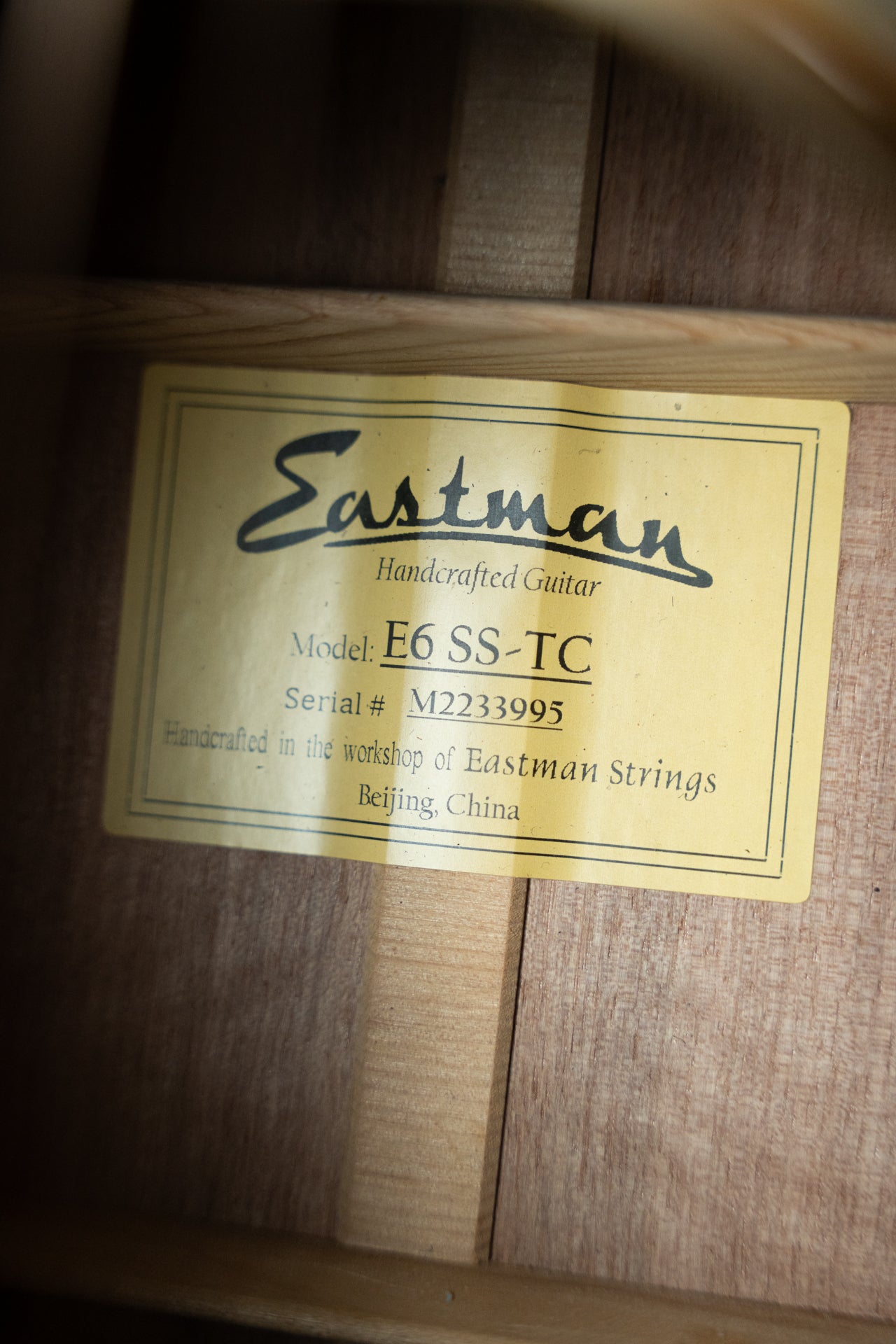 Eastman E6SS-TC Thermo-Cured Sitka/Mahogany Slope Shoulder Dreadnought Acoustic Guitar #3995