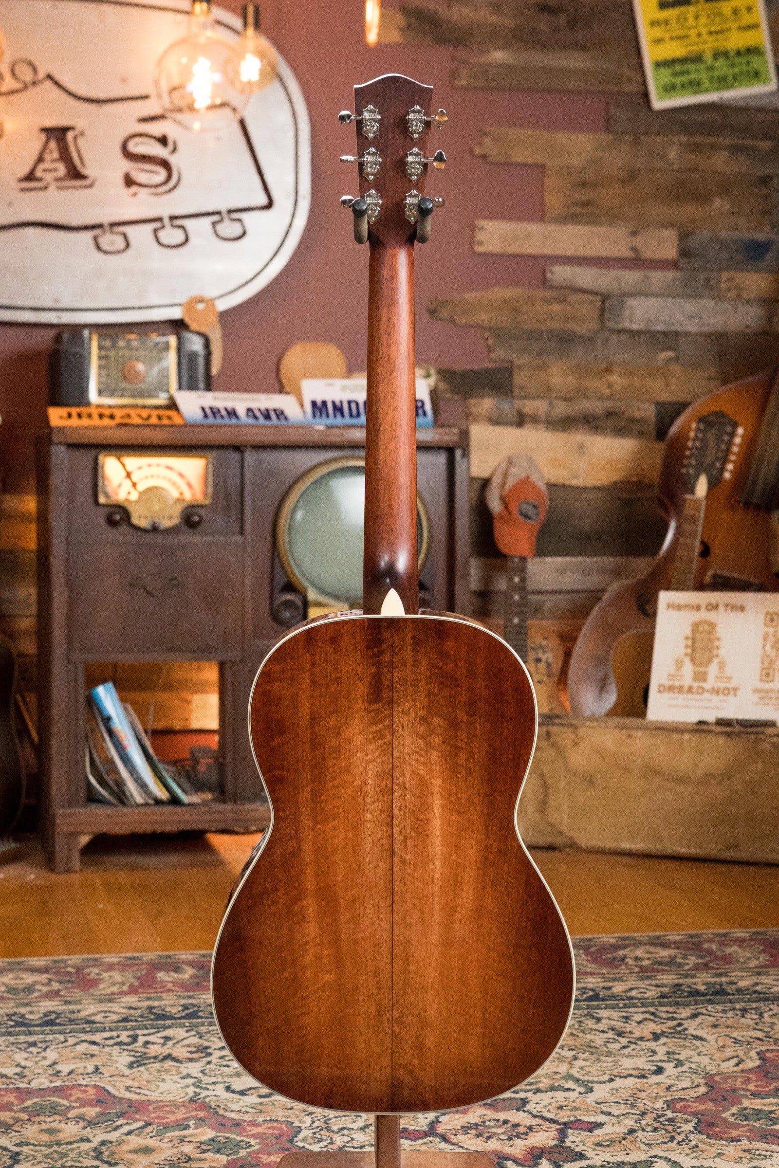 Eastman E6-LGSS-TC-SB Thermo-Cured Sitka/Mahogany LG-Style Slope Shoulder Sunburst Acoustic Guitar #8361
