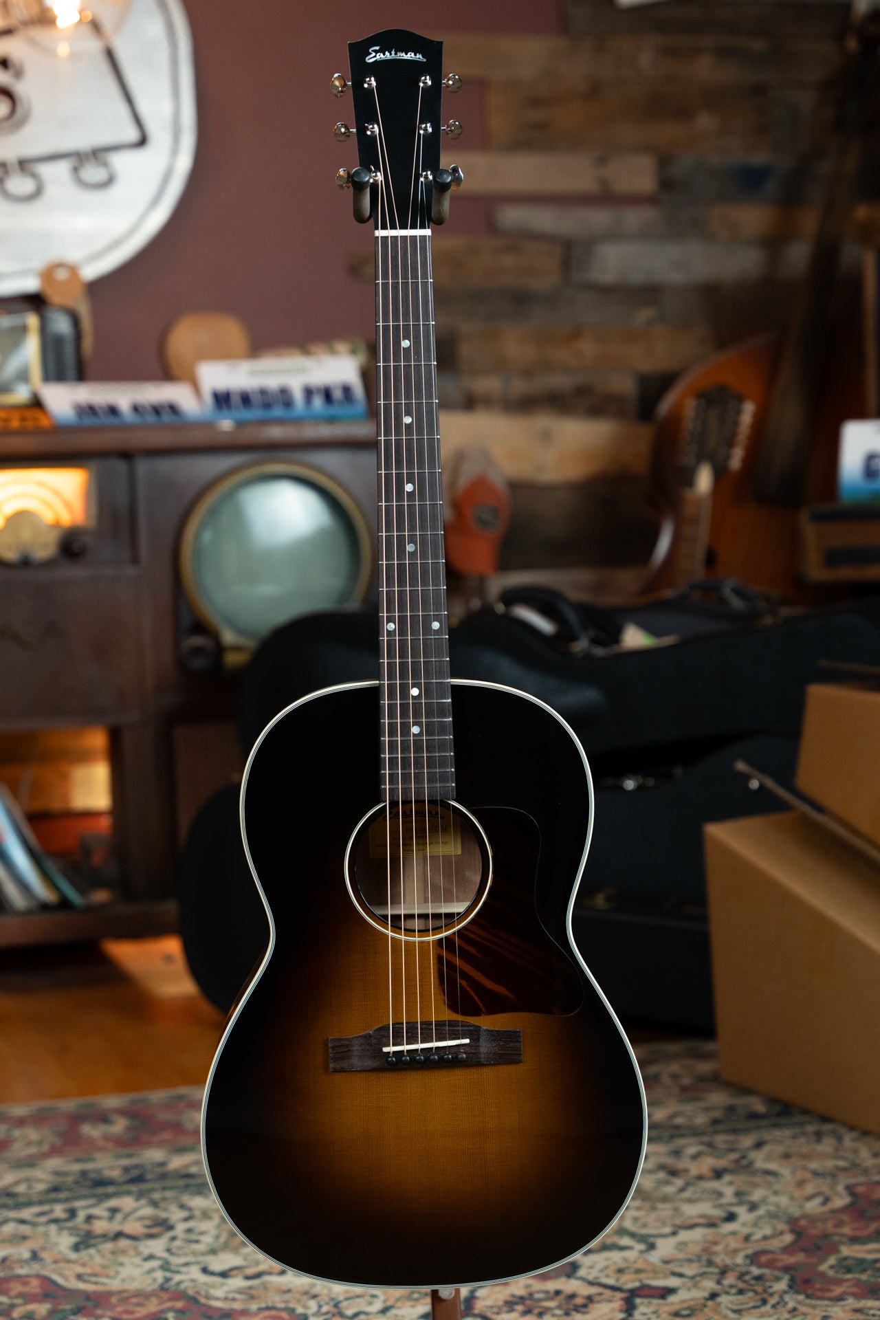 Eastman E6-LGSS-TC-SB Thermo-Cured Sitka/Mahogany LG-Style Slope Shoulder Sunburst Acoustic Guitar #9370