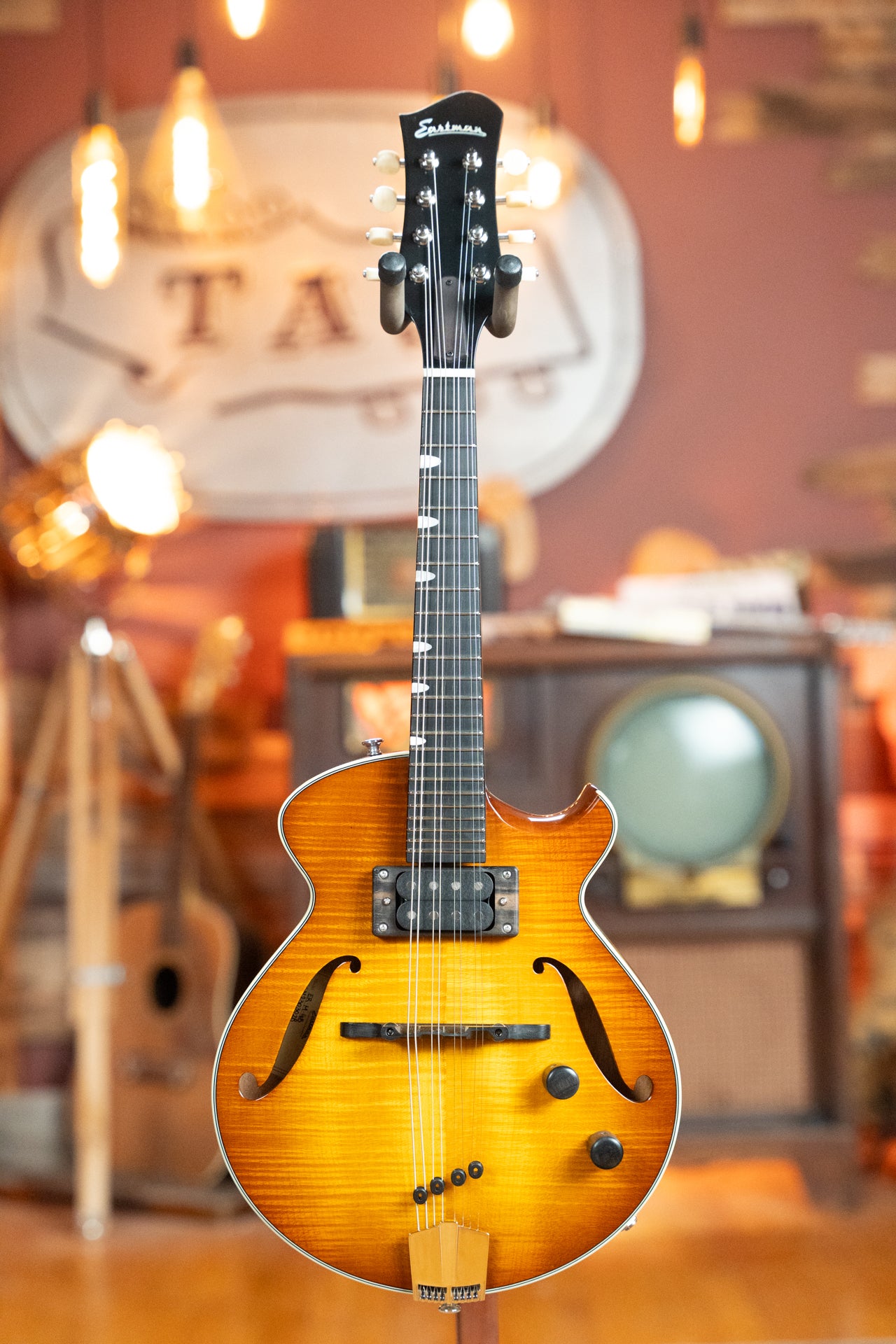 Eastman ER-M-GB El Ray Electric Goldburst Mandolin w/Lollar Humbucker Pickup #3028