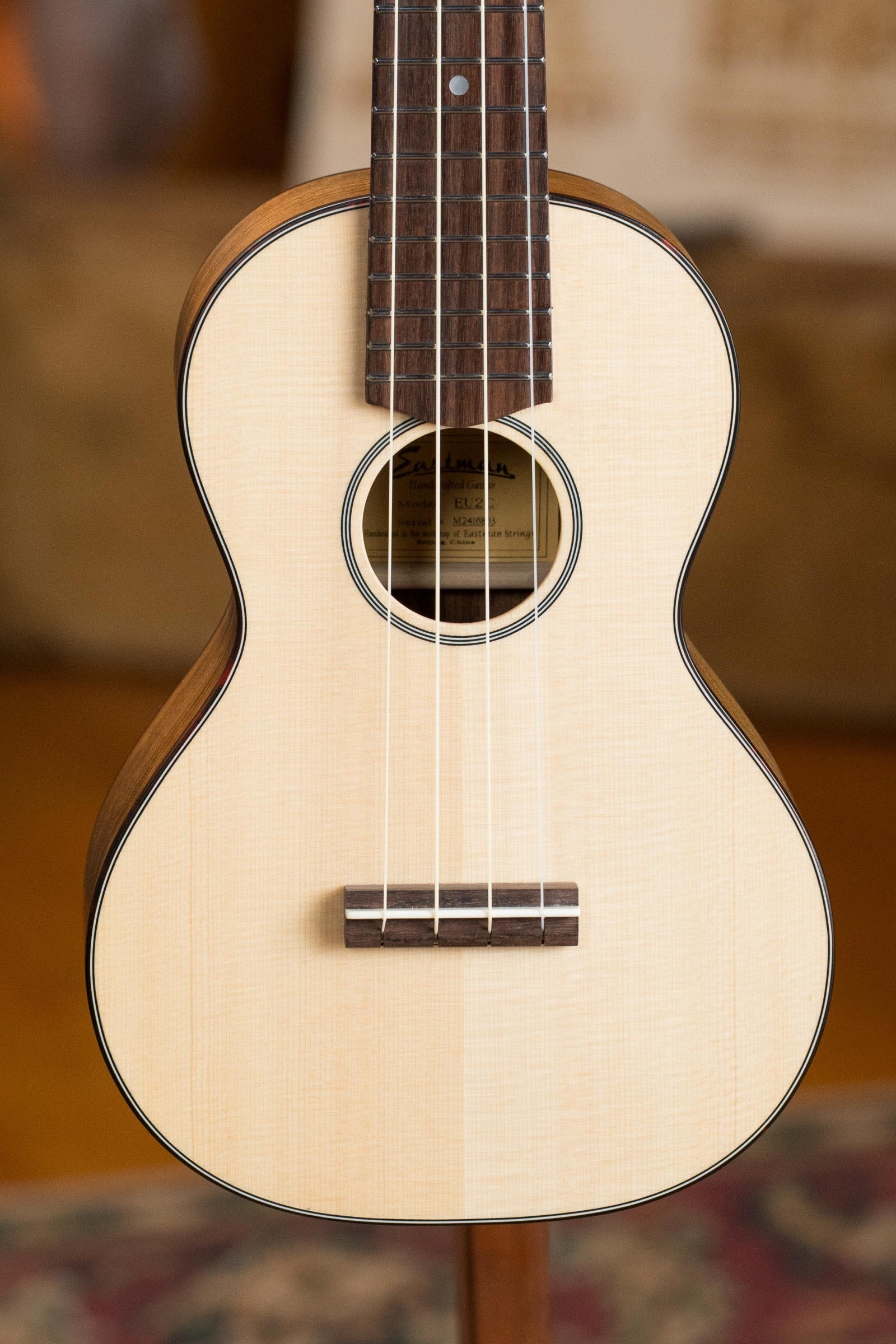Eastman EU2-C Sitka/Ovangkol Concert Ukulele #6803