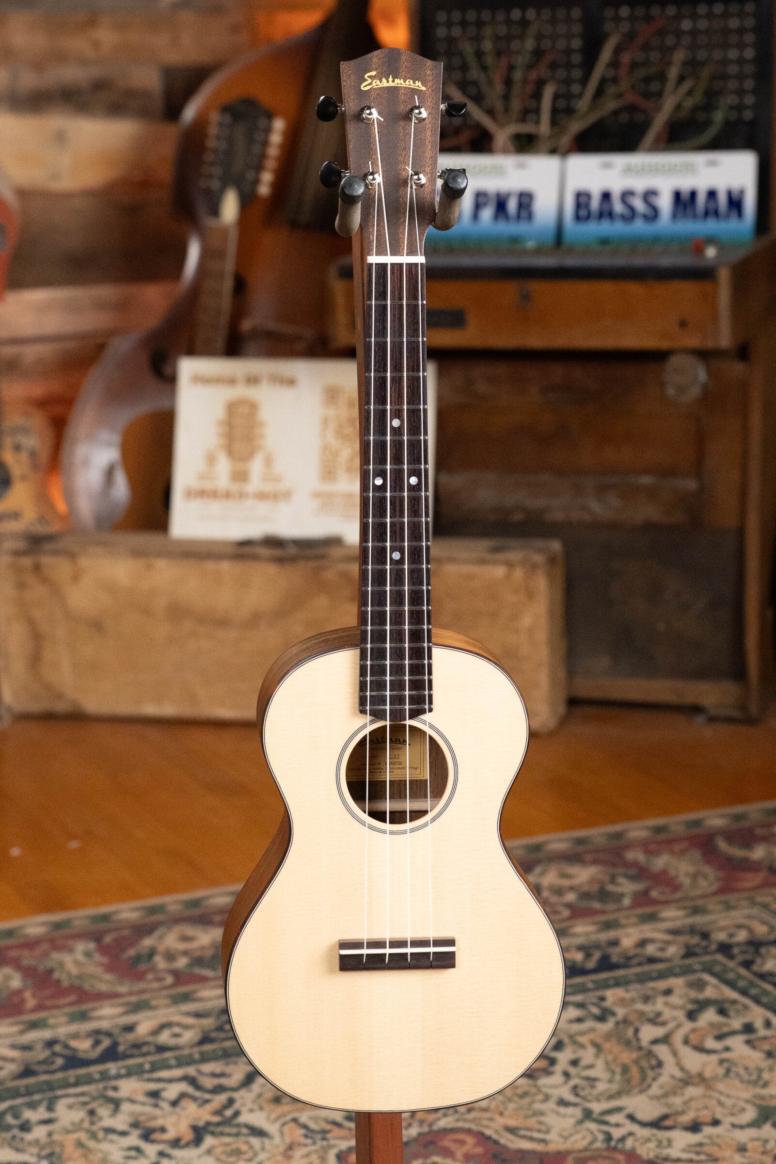 Eastman EU2-T Spruce/Ovangkol Tenor Ukulele #6750