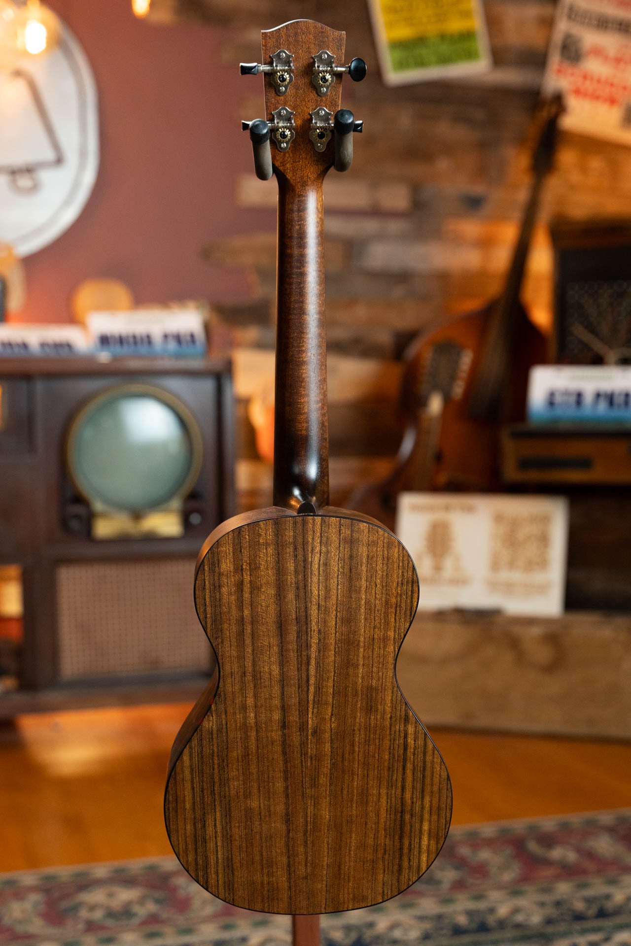 Eastman EU2-T Spruce/Ovangkol Tenor Ukulele #6773