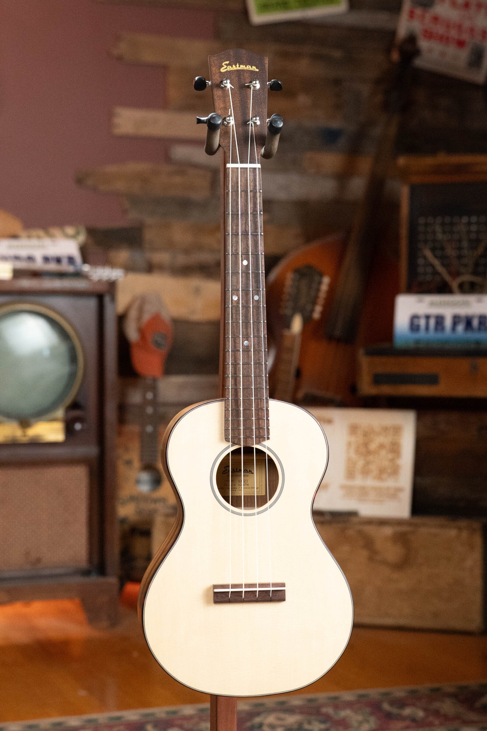 Eastman EU2-T Spruce/Ovangkol Tenor Ukulele #7756