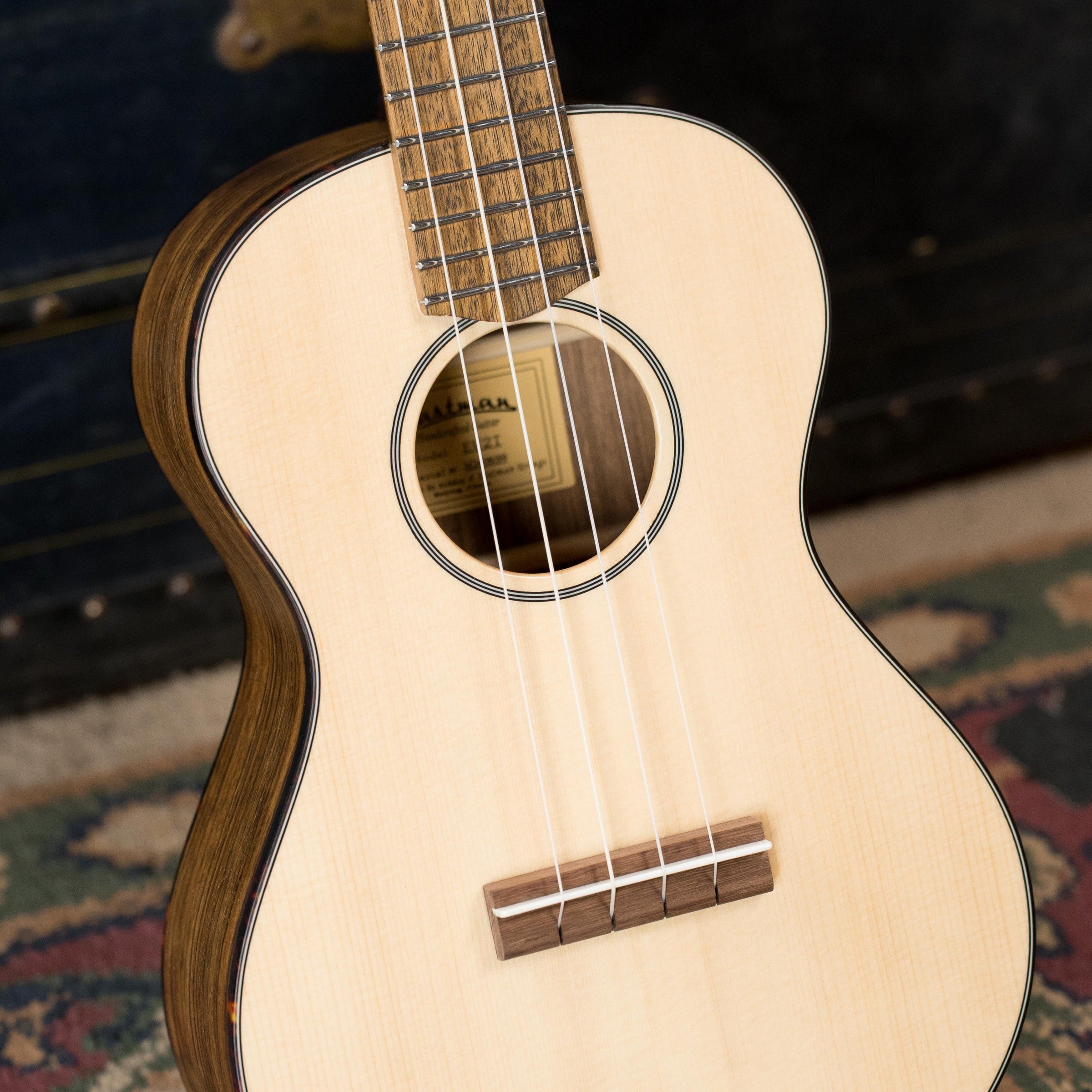 Eastman EU2-T Spruce/Ovangkol Tenor Ukulele #8099