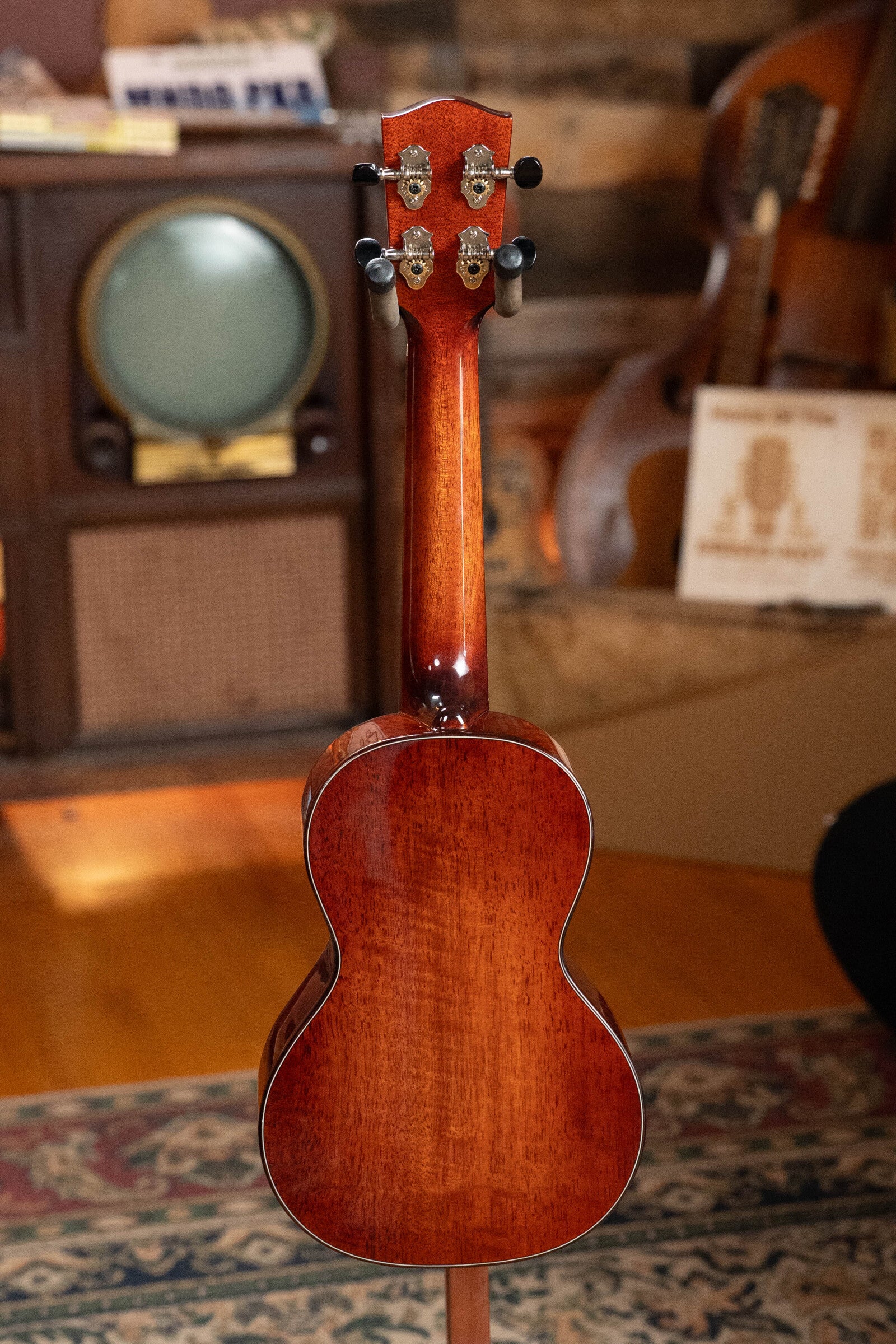 Eastman EU3-C All Mahogany Concert Ukulele #1017