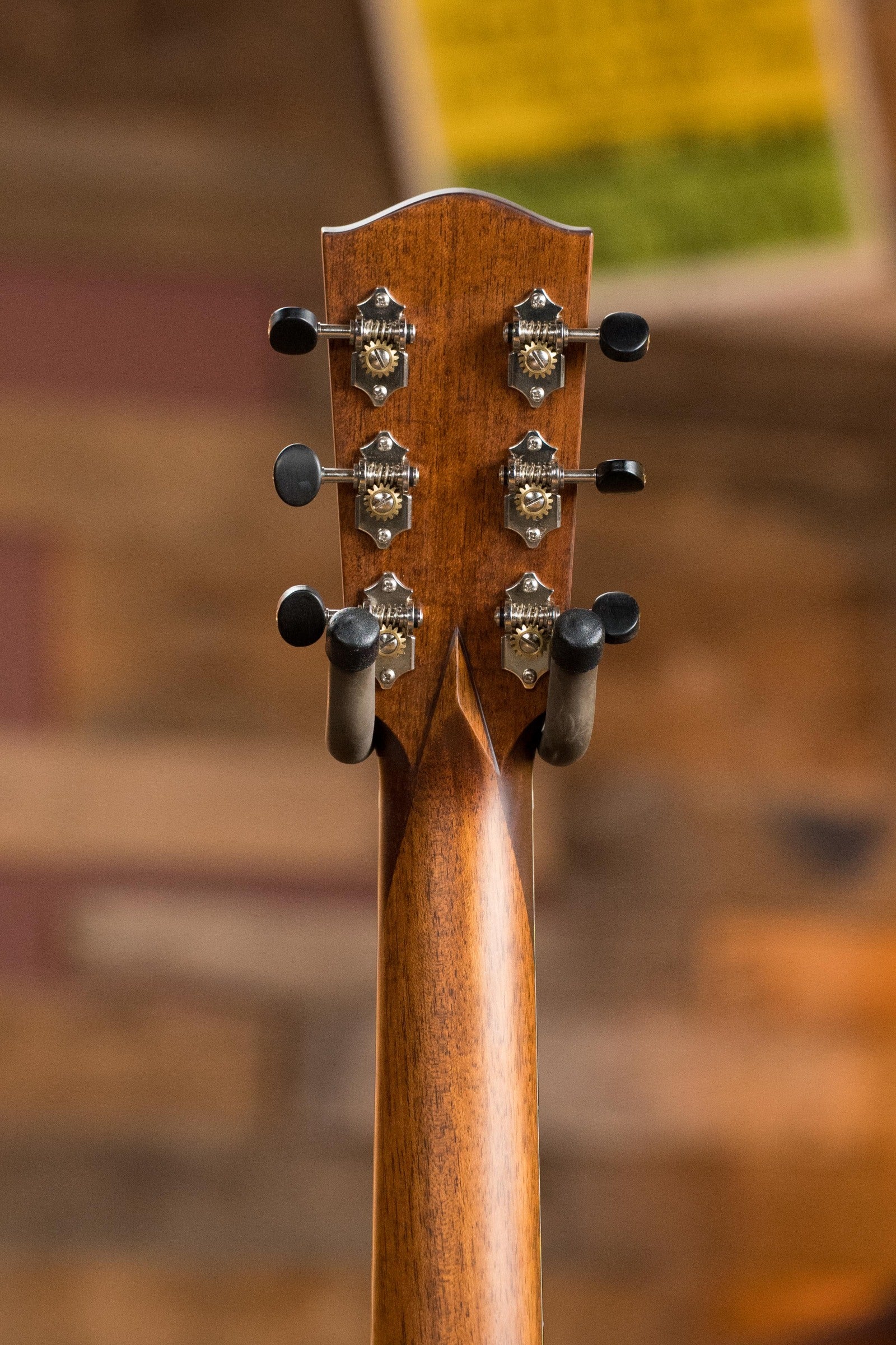 Eastman L-OMCE-QS Luthier Series Cutaway European Spruce/Quilted Sapele Orchestra Model Guitar w/LR Baggs Pickup #2812