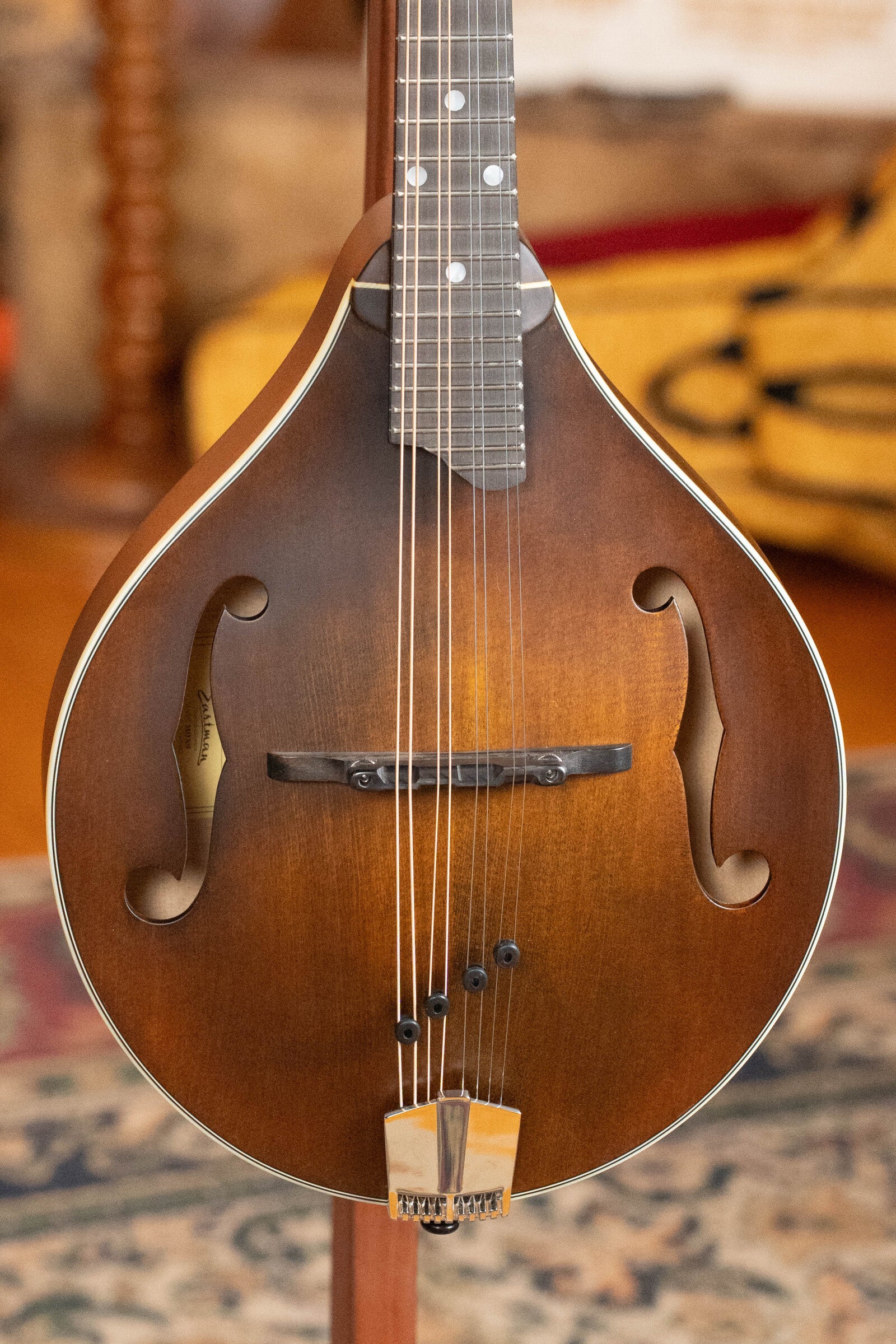 Eastman MD305 Spruce/Maple A-Style Hand-Carved Mandolin #0882