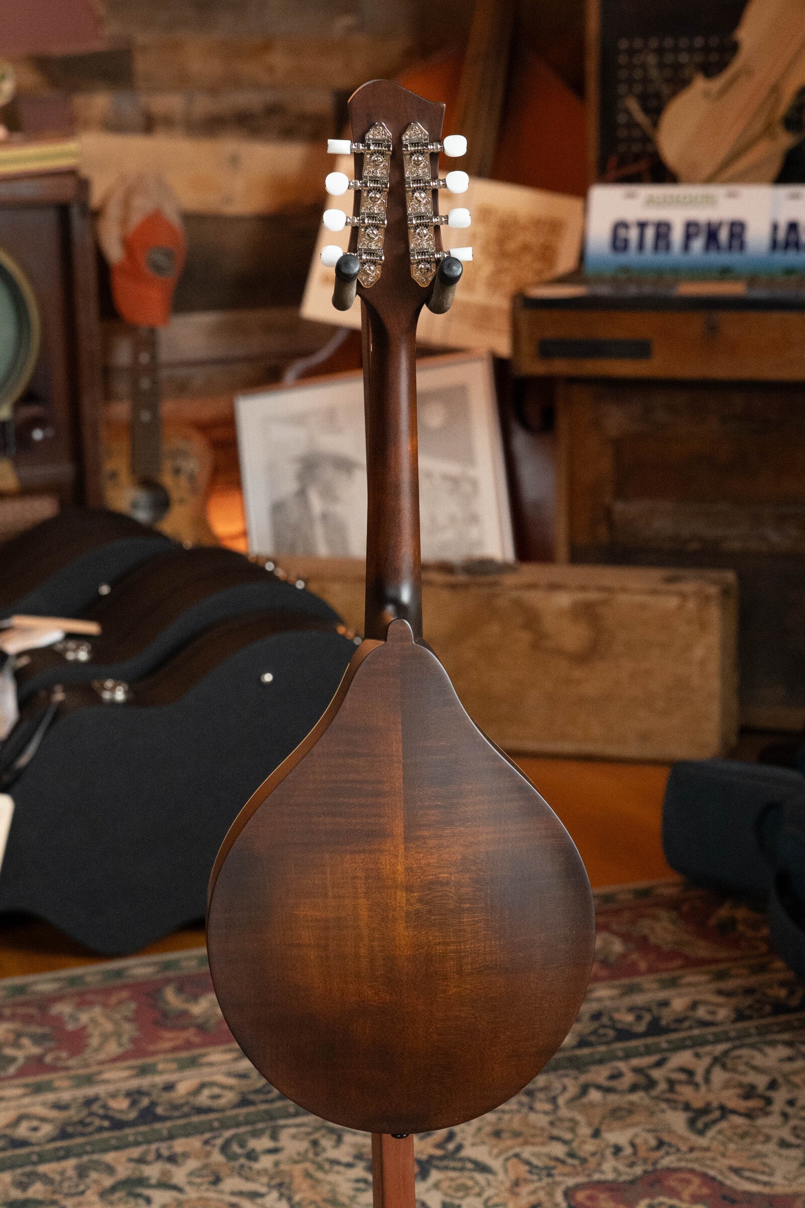 Eastman MD305 Spruce/Maple A-Style Hand-Carved Mandolin #3604