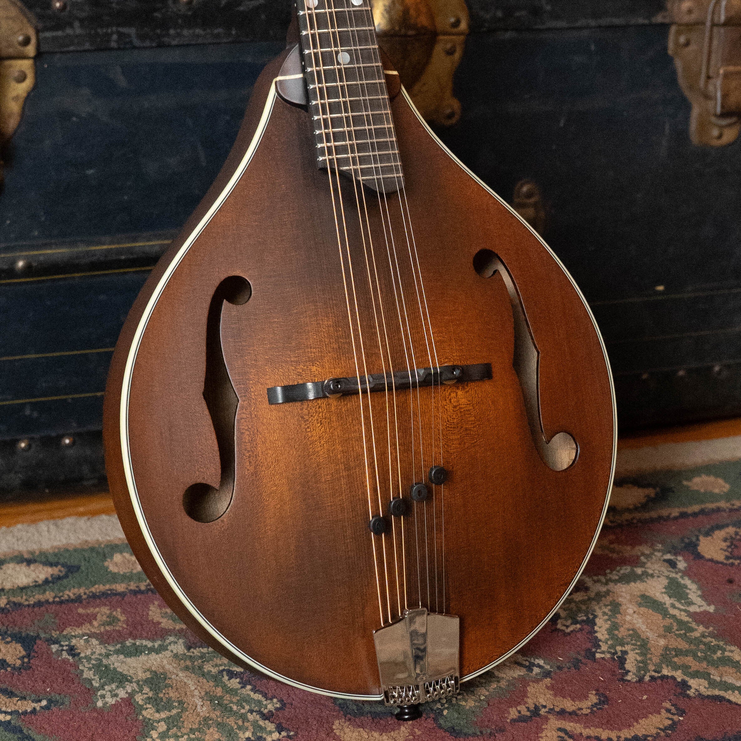 Eastman MD305 Spruce/Maple A-Style Hand-Carved Mandolin #3732
