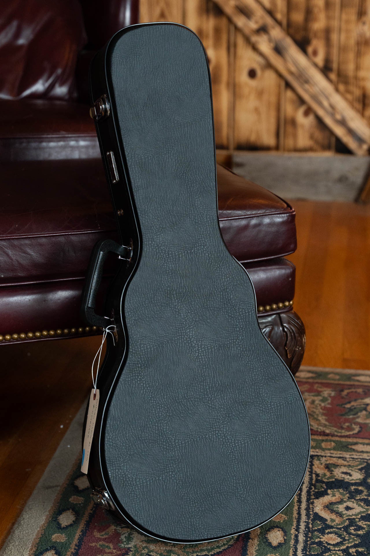 Eastman MD514-BK-LTD Limited All Solid Adirondack/Maple F-Style Black Top Mandolin w/Oval Hole #5580