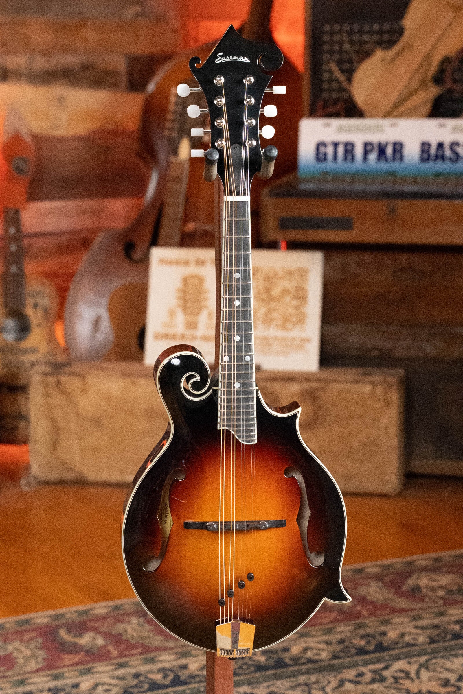 Eastman MD515-CS Classic Sunburst F-Style Mandolin #2583