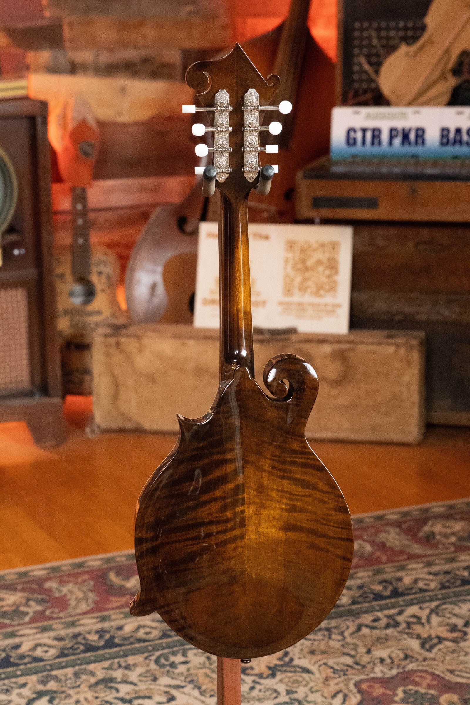 Eastman MD515-CS Classic Sunburst F-Style Mandolin #2583