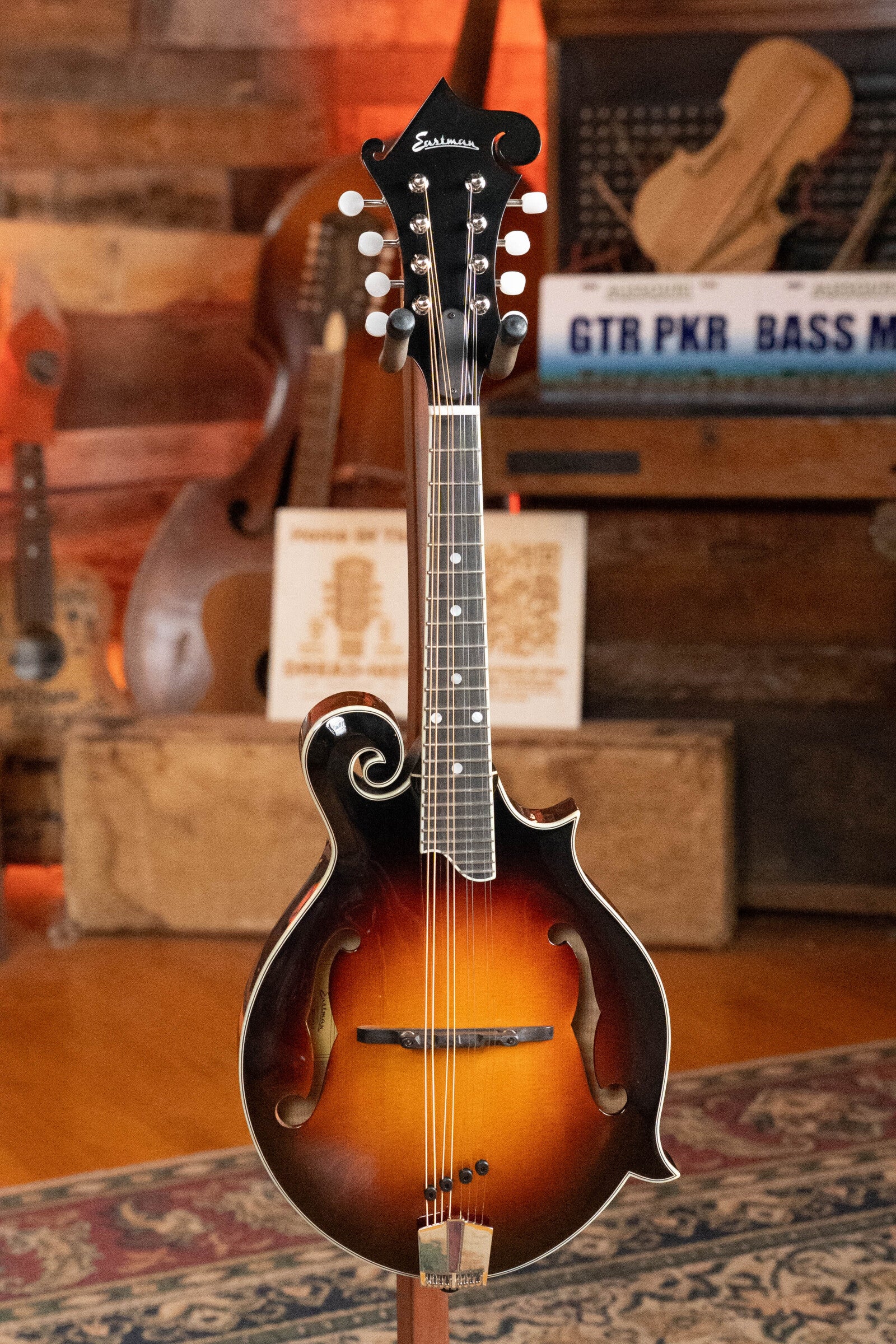 Eastman MD515-CS Classic Sunburst F-Style Mandolin #2584