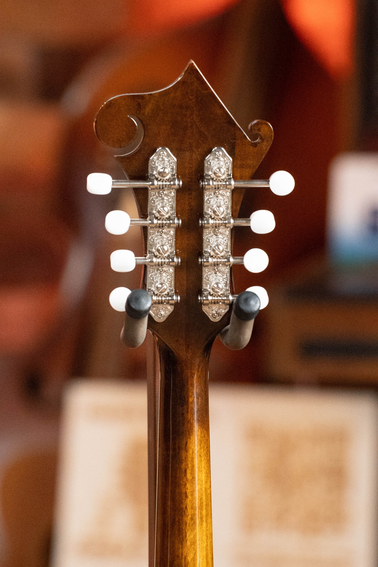 Eastman MD515-CS Classic Sunburst F-Style Mandolin #2584