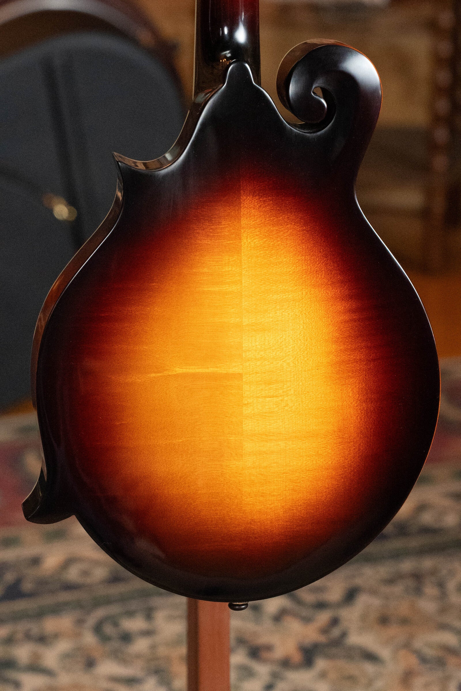 Eastman MD515/TV-WN-SB Spruce/Maple Wide Nut Sunburst F-Style Mandolin #4330