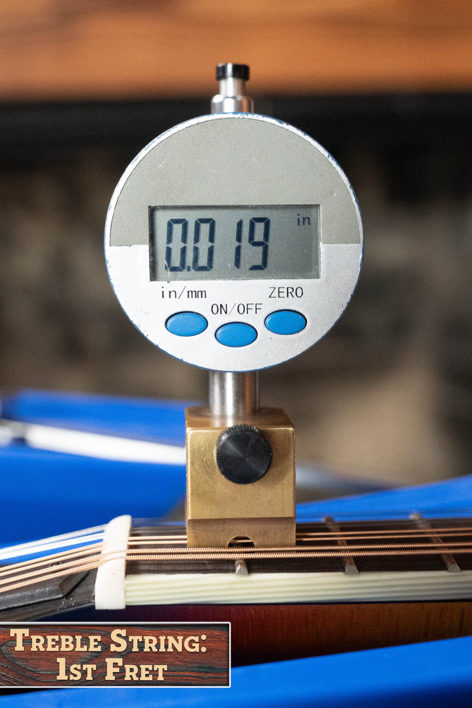 Eastman MD515/TV-WN-SB Spruce/Maple Wide Nut Sunburst F-Style Mandolin #4335