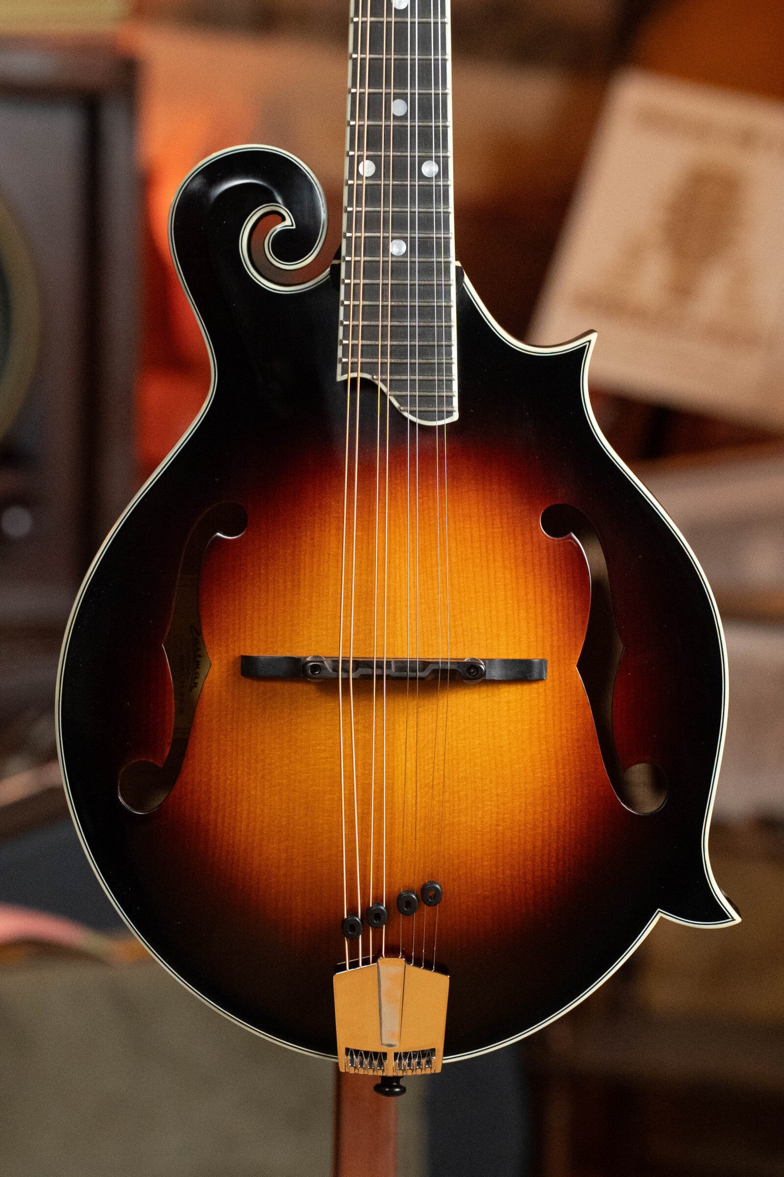 Eastman MD515/TV-WN-SB Spruce/Maple Wide Nut Sunburst F-Style Mandolin #4336