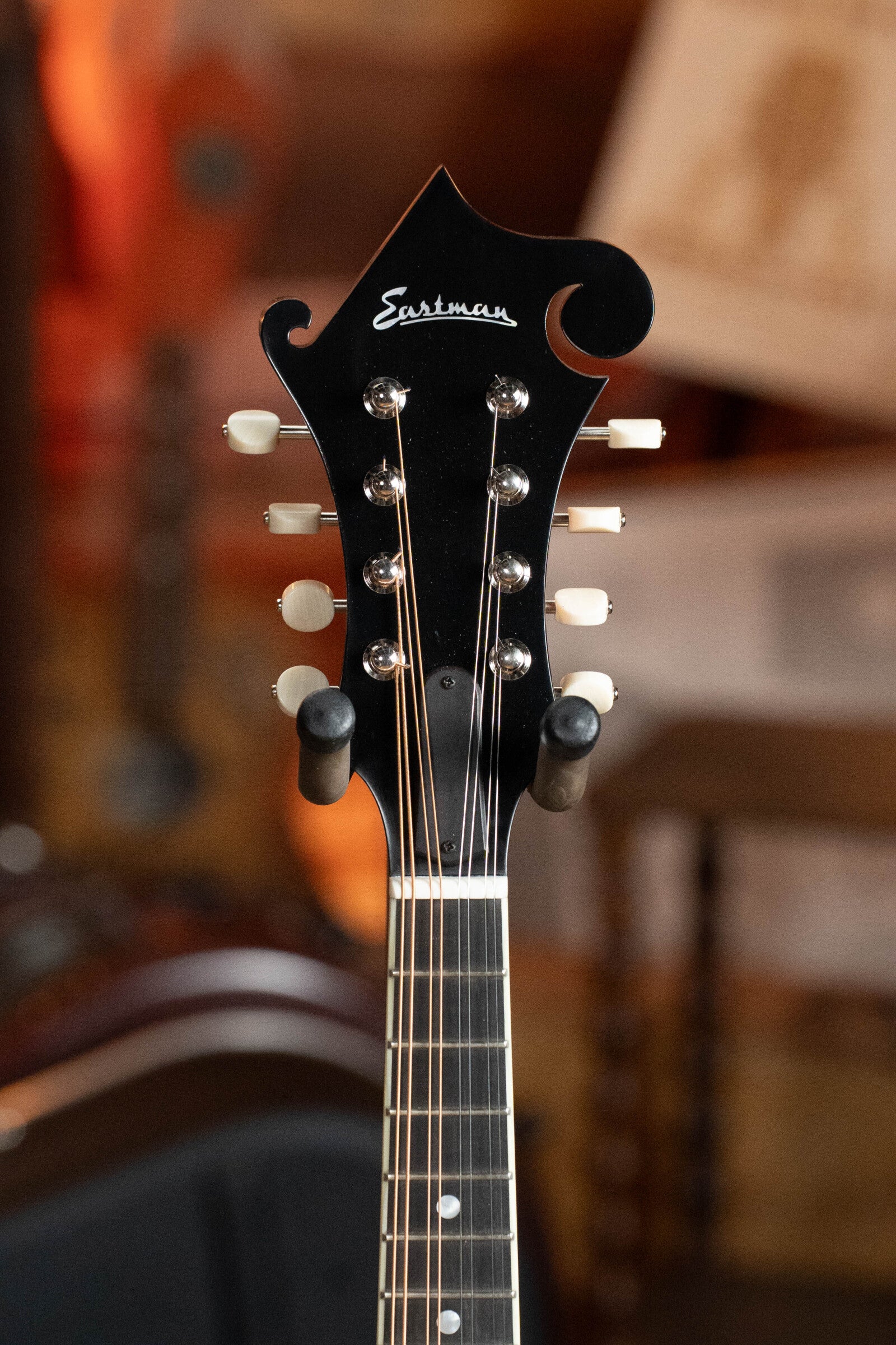 Eastman MD515/TV-WN-SB Spruce/Maple Wide Nut Sunburst F-Style Mandolin #4336