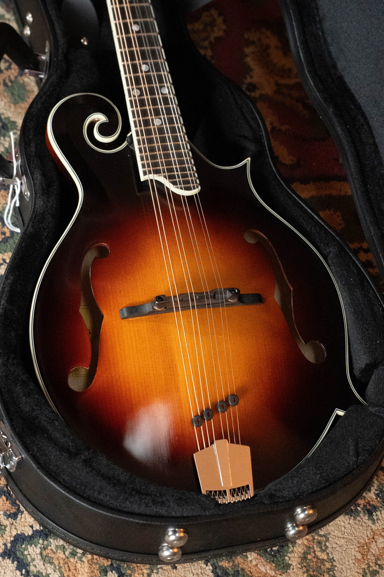 Eastman MD515/TV-WN-SB Spruce/Maple Wide Nut Sunburst F-Style Mandolin #4339
