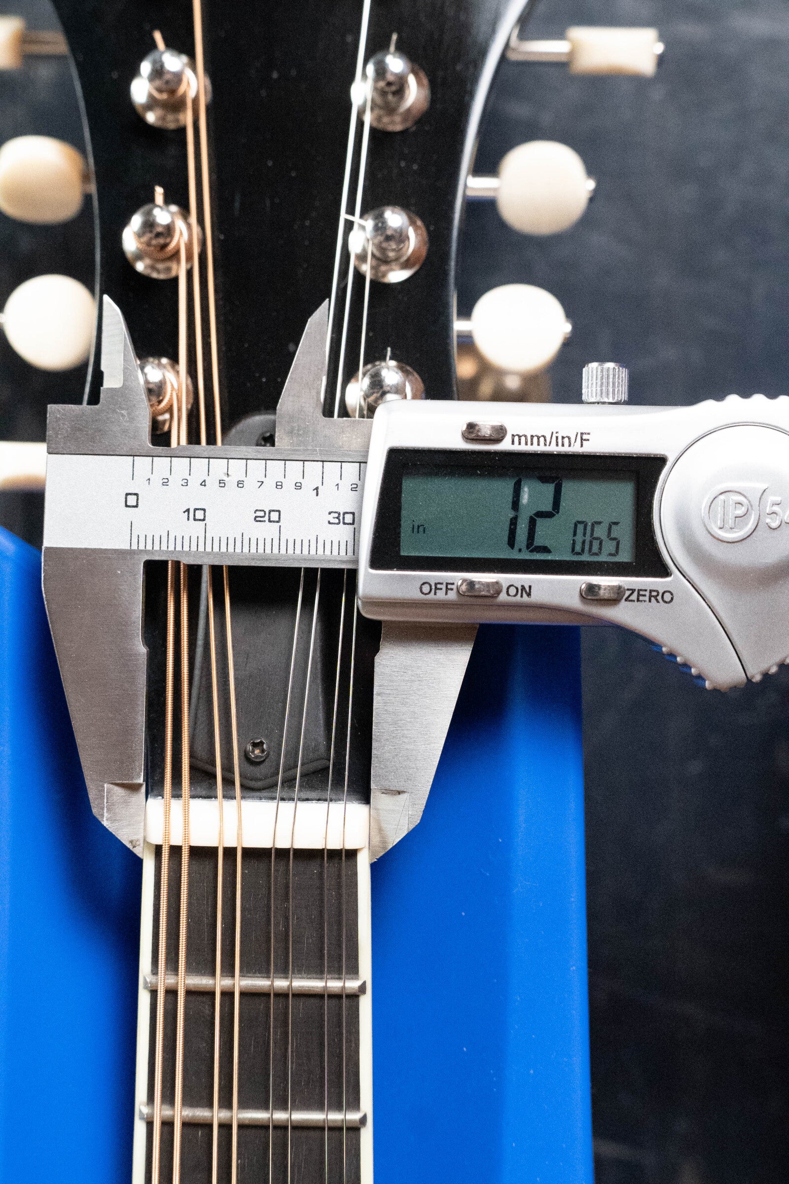 Eastman MD515/TV-WN-SB Spruce/Maple Wide Nut Sunburst F-Style Mandolin #4339