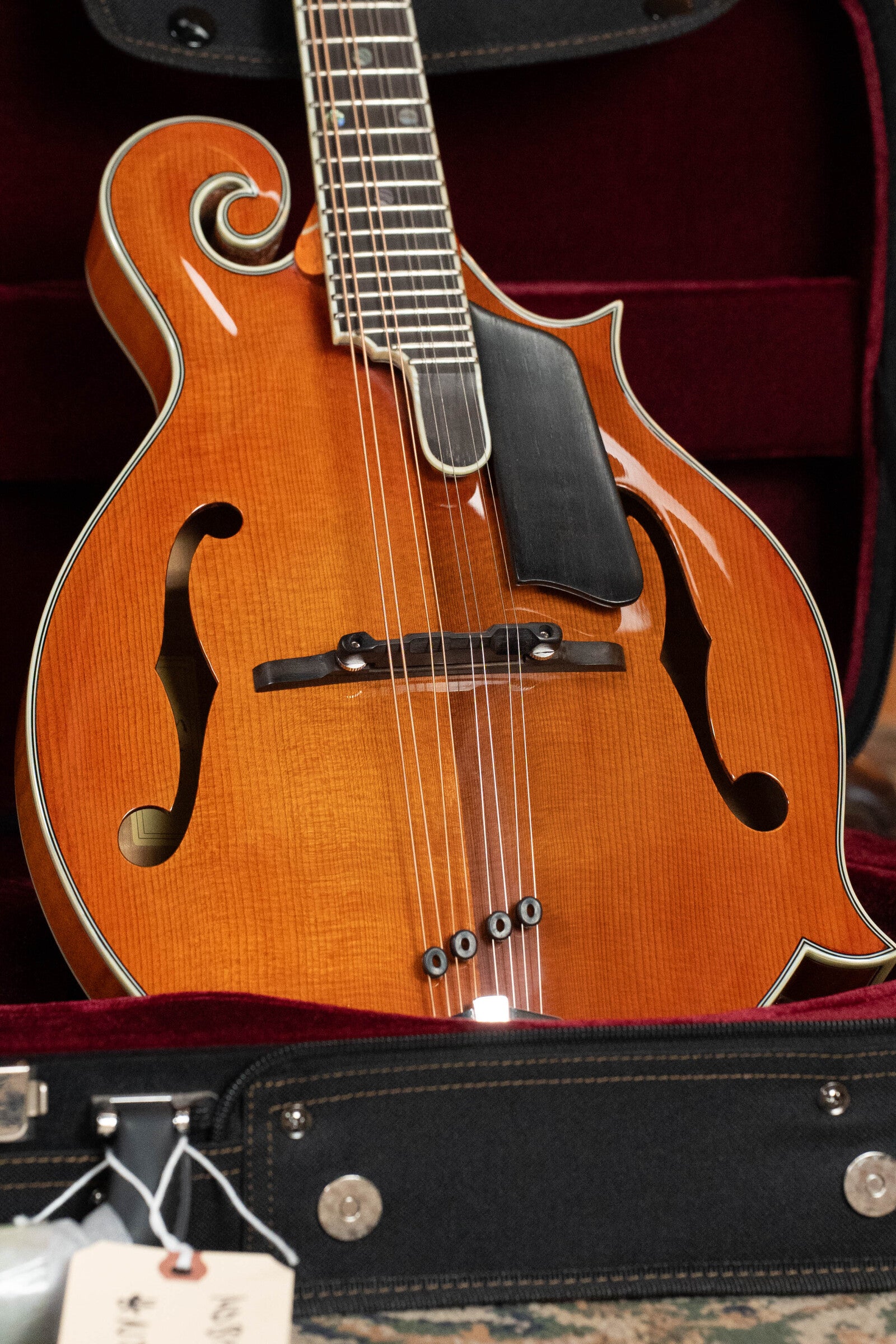 Eastman MD815PGE-HB F-Style Honeyburst Mandolin w/ K&K Pickup #3134