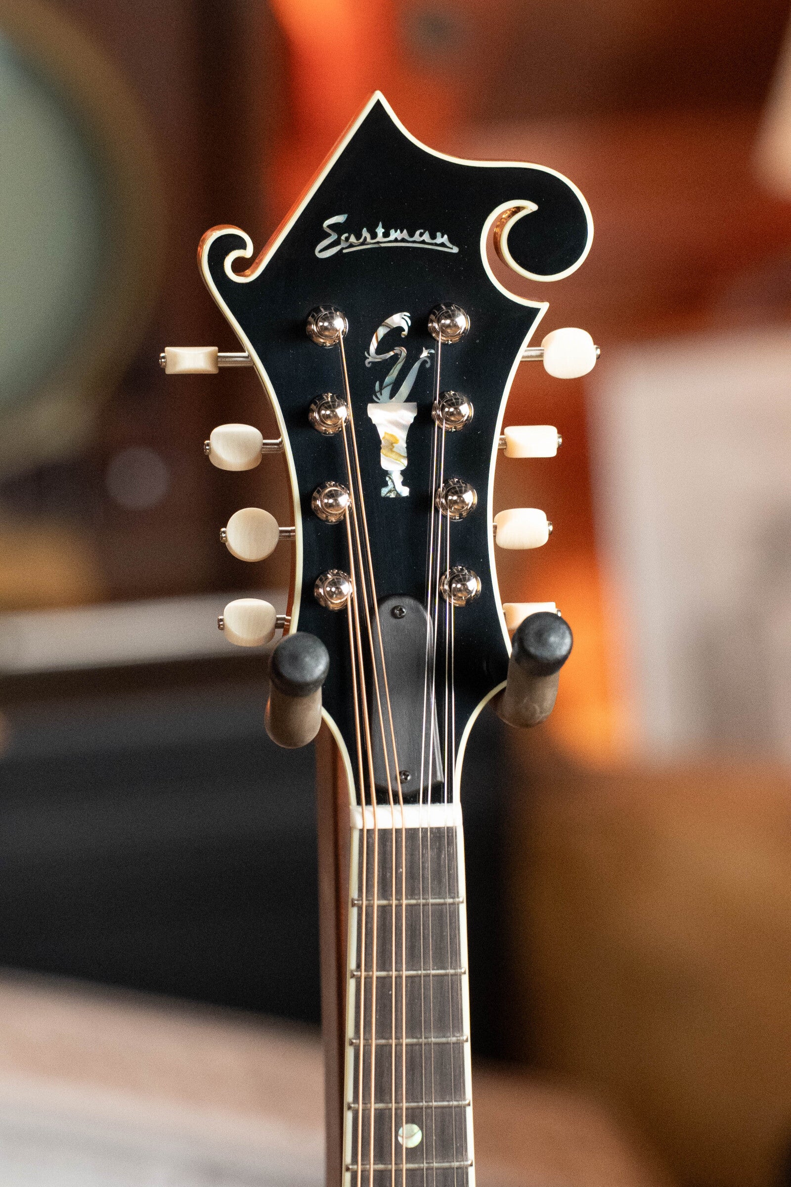 Eastman MD815PGE-HB F-Style Honeyburst Mandolin w/ K&K Pickup #3134