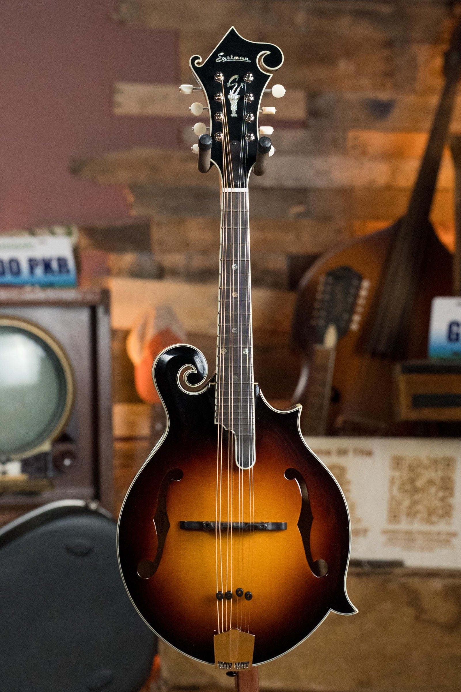 Eastman MD815-SB Adirondack/Flamed Maple Sunburst F-Style Mandolin #2496