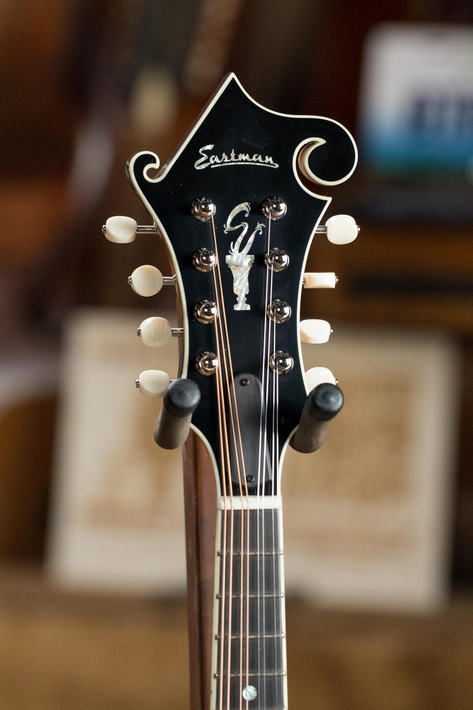Eastman MD815-SB Adirondack/Flamed Maple Sunburst F-Style Mandolin #2496