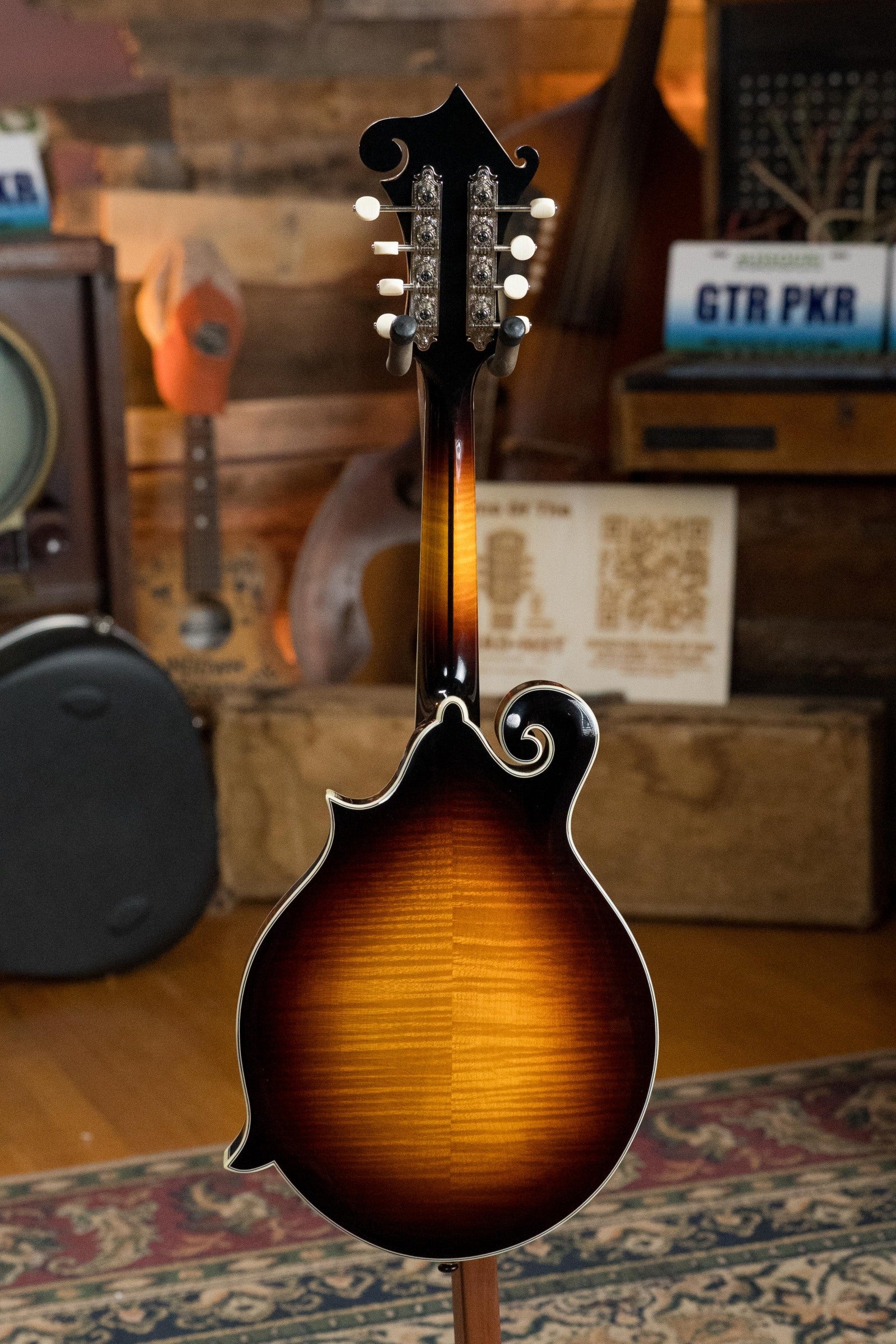 Eastman MD815-SB Adirondack/Flamed Maple Sunburst F-Style Mandolin #2496