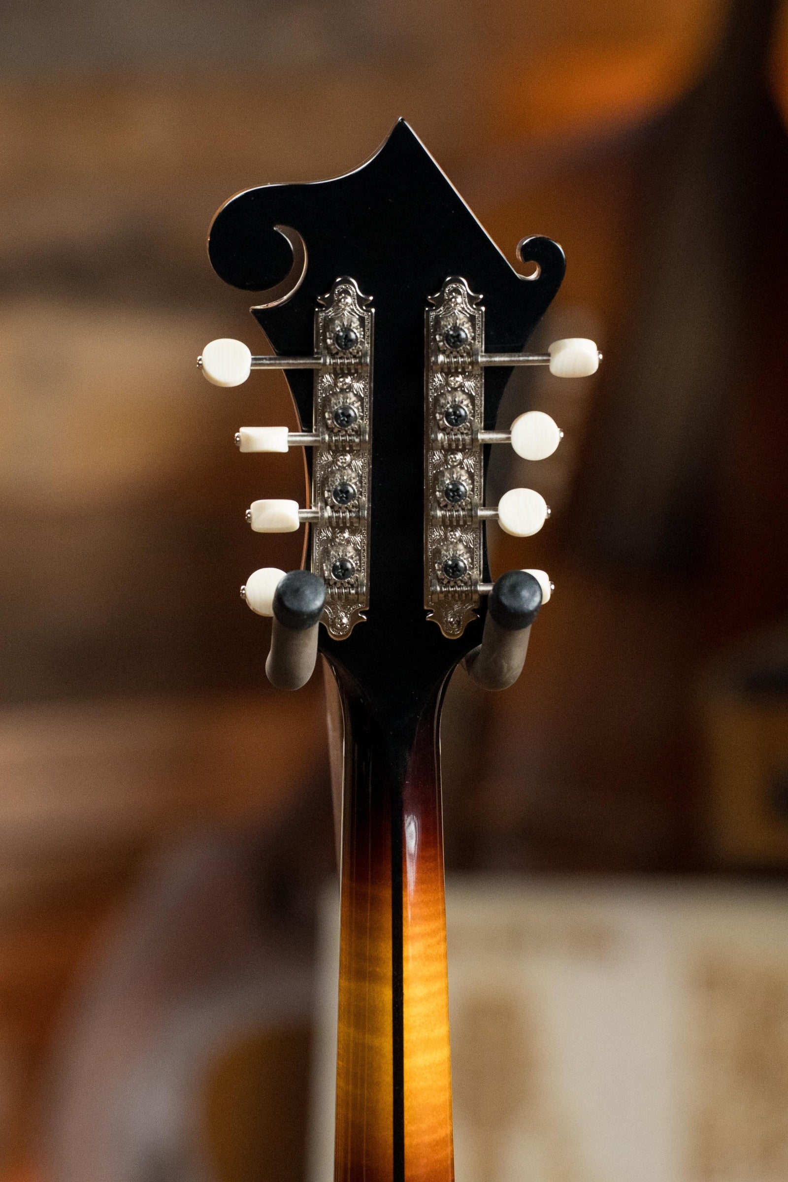 Eastman MD815-SB Adirondack/Flamed Maple Sunburst F-Style Mandolin #2496