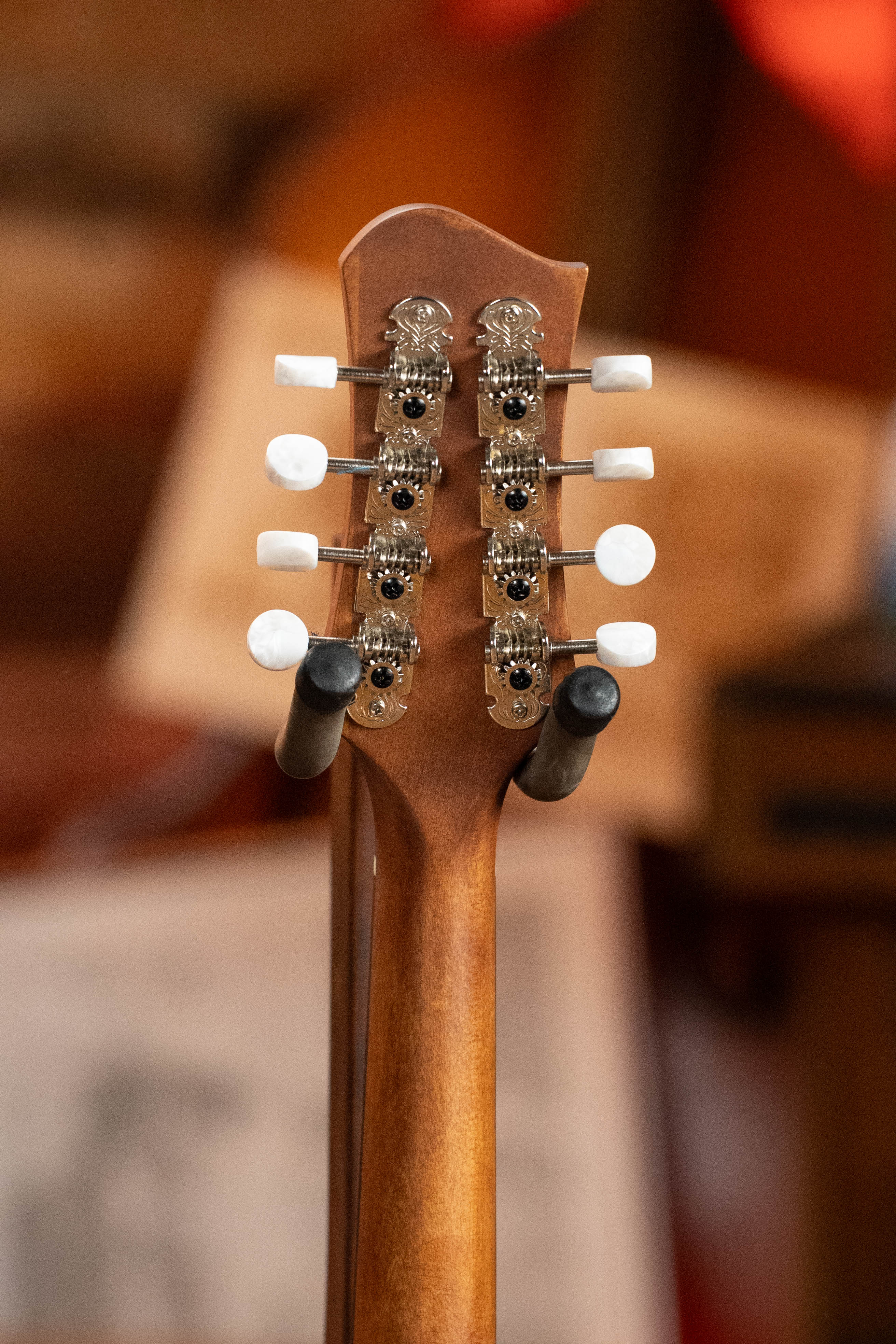Eastman PCH-M104-GB Solid Spruce/Laminated Mahogany Goldburst Flattop A-Style Mandolin #1875