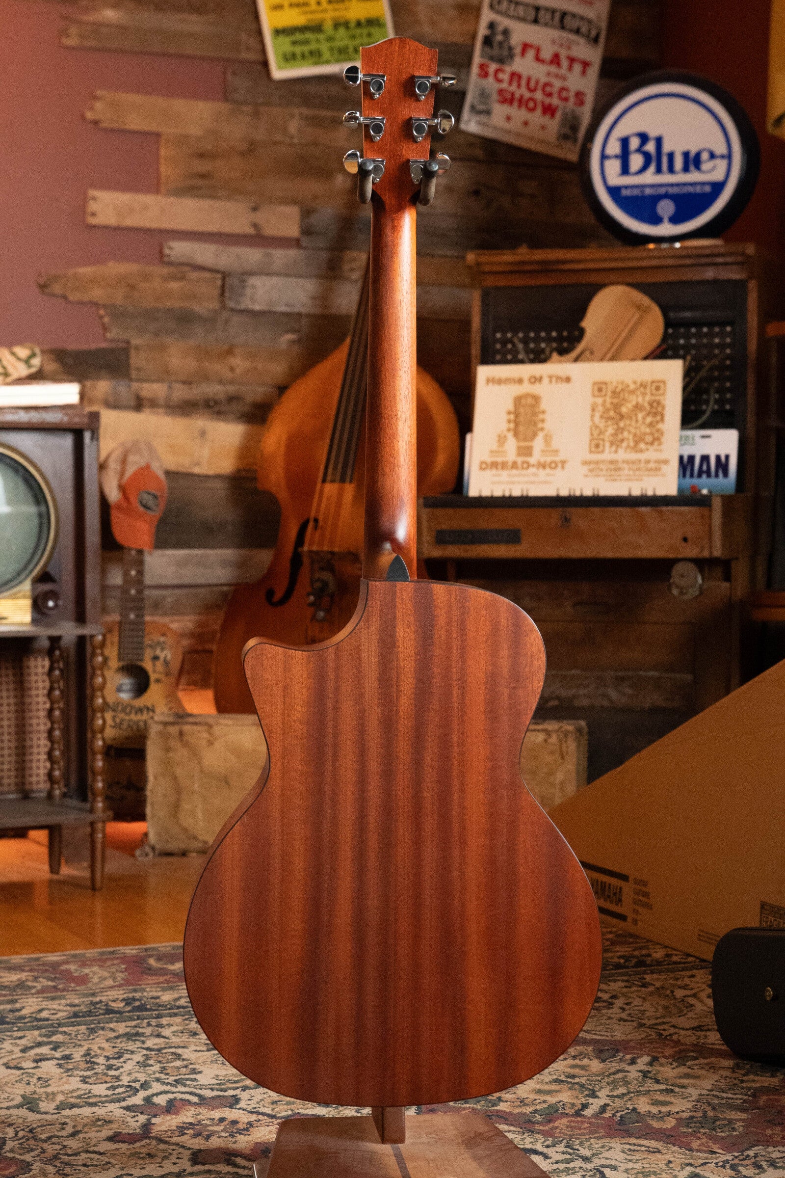 Eastman PCH1-GACE-CLA Sitka/Laminated Sapele Cutaway Grand Auditorium Classic Finish Guitar w/Electronics #2800
