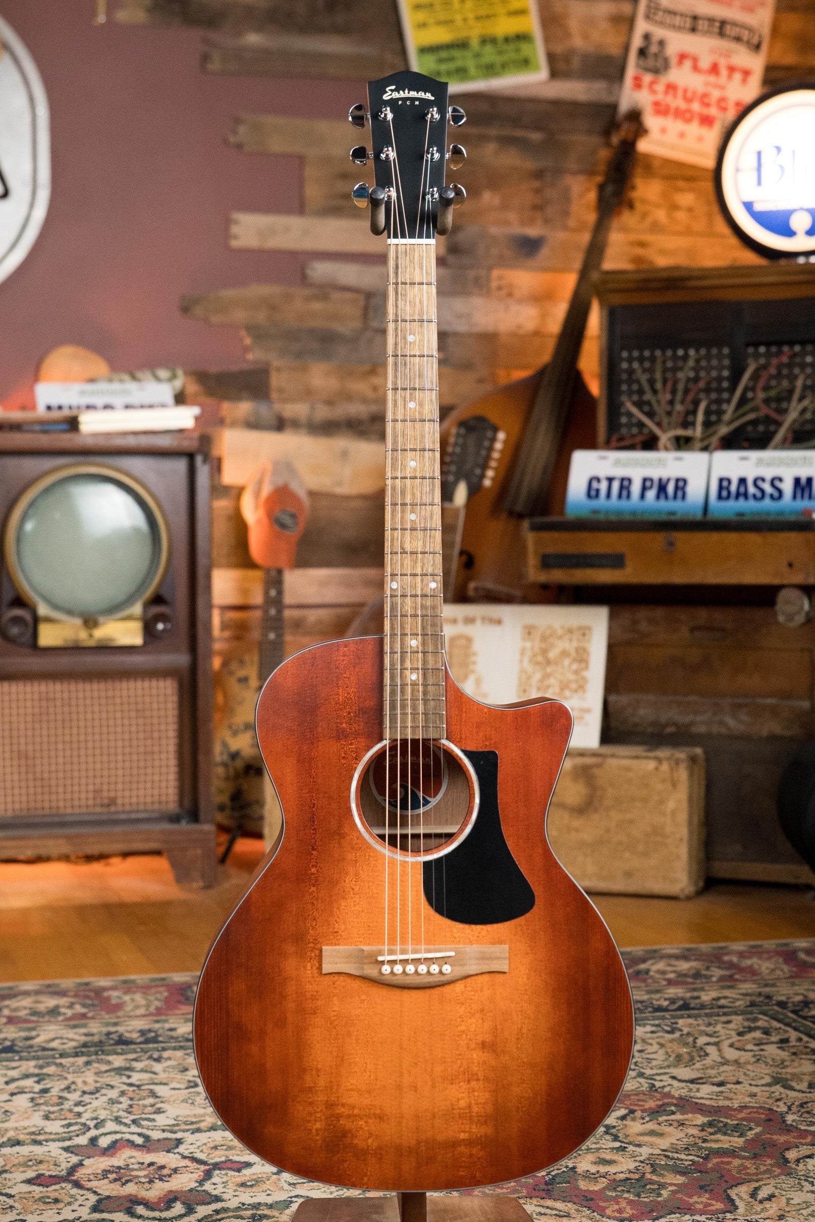 Eastman PCH1-GACE-CLA Sitka/Laminated Sapele Cutaway Grand Auditorium Classic Finish Guitar w/Electronics #3668