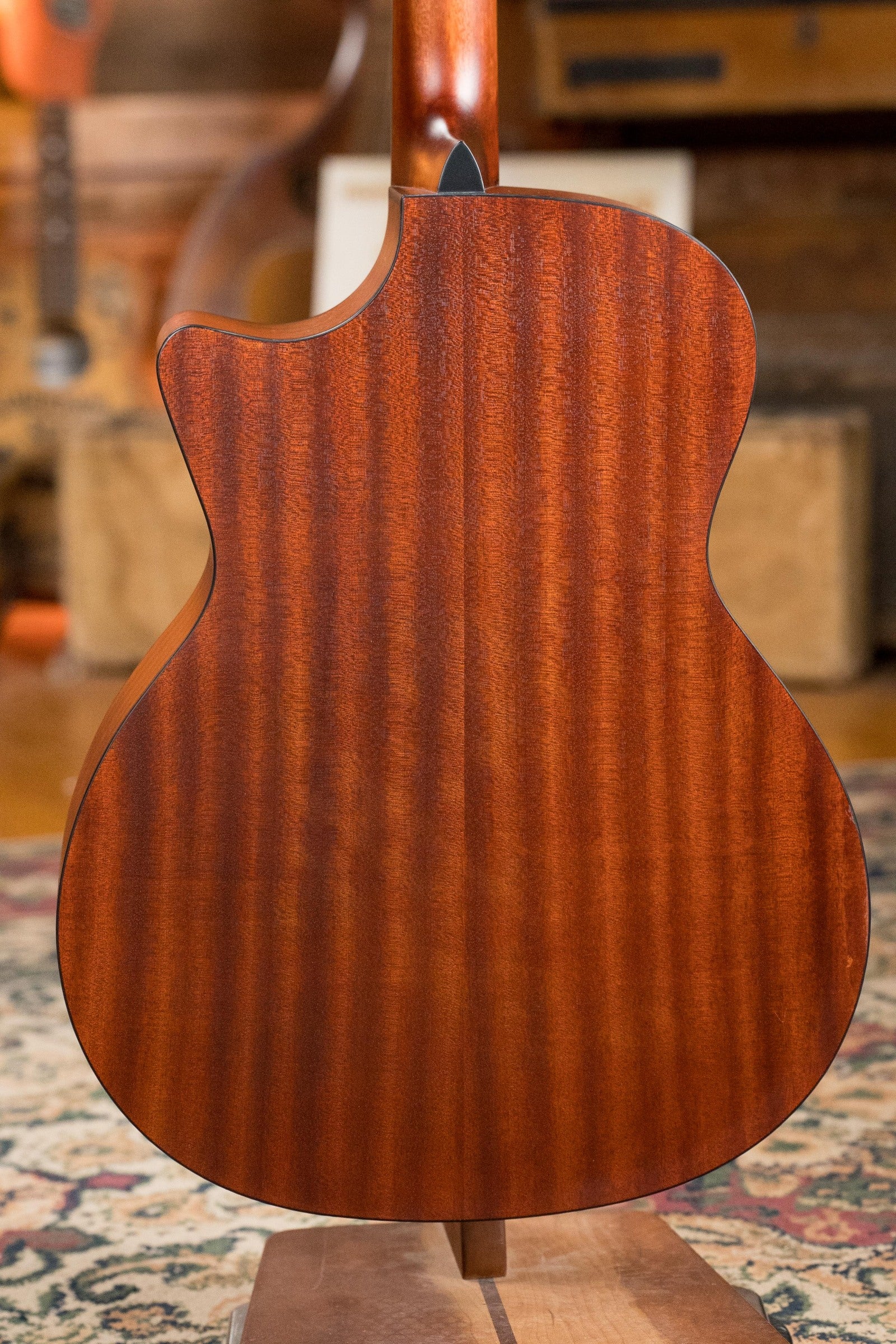 Eastman PCH1-GACE-CLA Sitka/Laminated Sapele Cutaway Grand Auditorium Classic Finish Guitar w/Electronics #3668