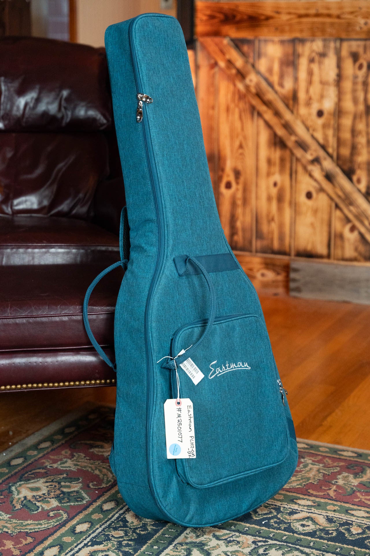 Eastman PCH2-OM-BK Solid Thermo-Cured Sitka/Laminated Rosewood Orchestra Model Gloss Black Top Acoustic Guitar #1077