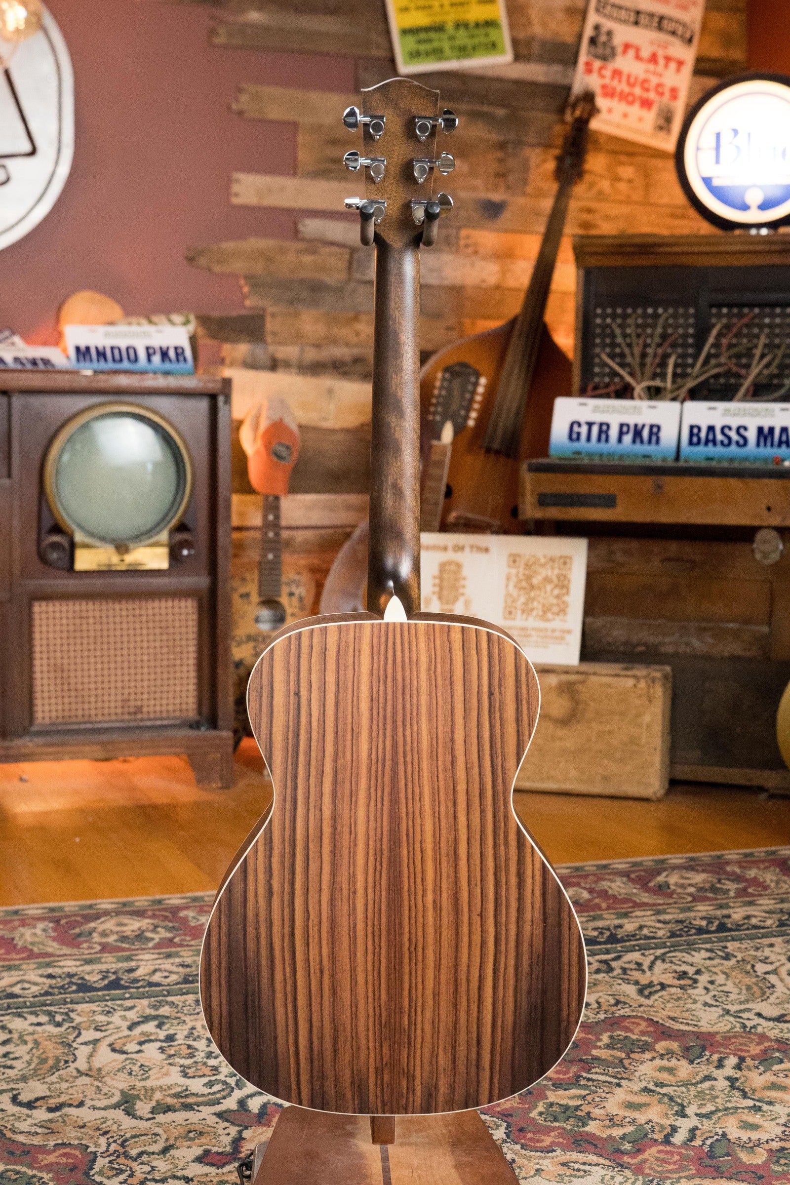 Eastman PCH2-OM Solid Sitka/Laminated Rosewood Orchestra Model Acoustic Guitar #0367