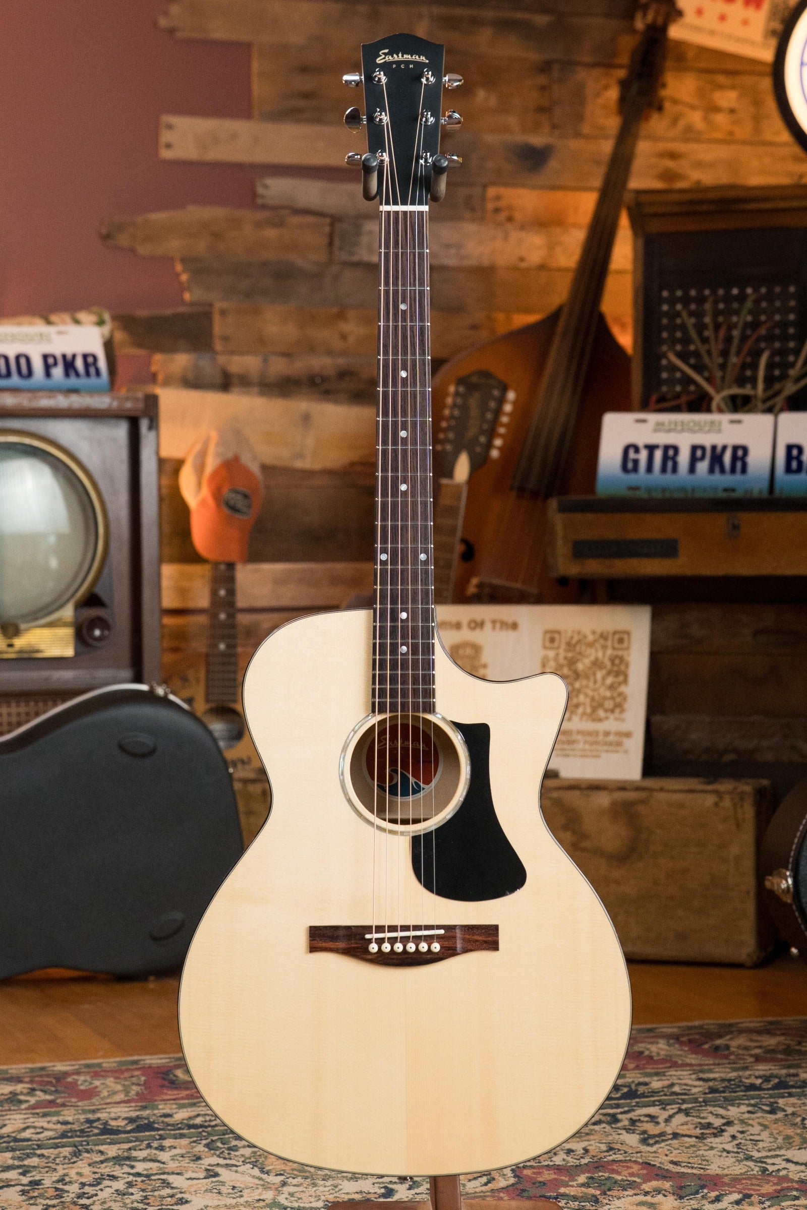 Eastman PCH3-GACE-CLA Sitka/Laminated Maple Acoustic Guitar w/Fishman Pickup #1482