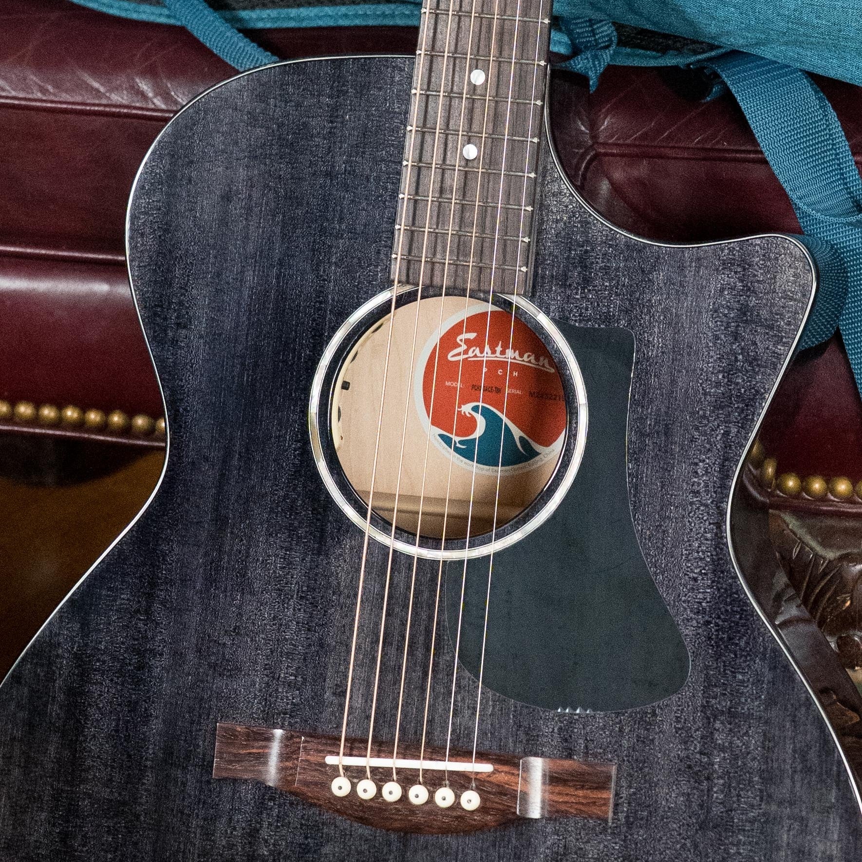 ランキング上位のプレゼント Eastman PCH3-GACE-TBK Auditorium Grand Maple Sitka/Laminated ギター