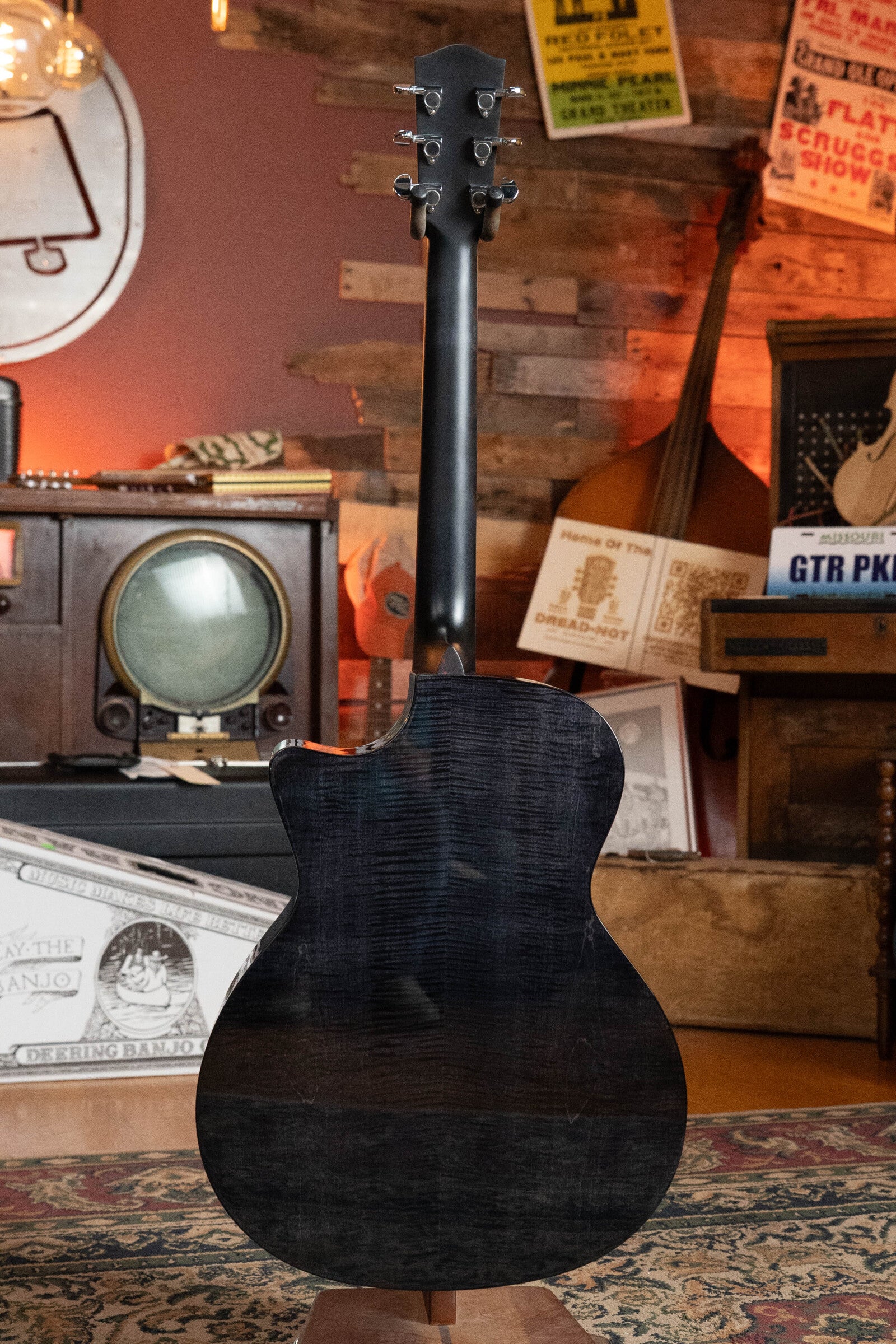 Eastman PCH3-GACE-TBK Sitka/Laminated Maple Grand Auditorium Transluce