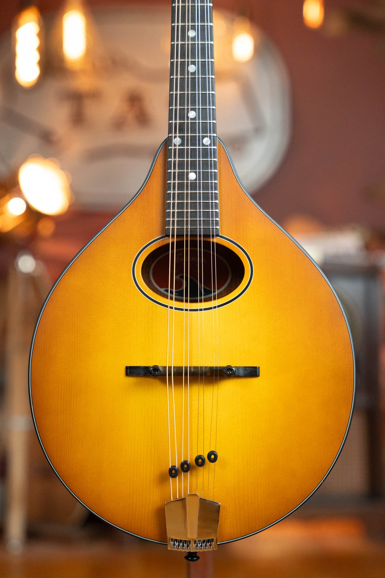 Eastman PCH-M104-GB Spruce/Laminated Mahogany Goldburst Flattop A-Style Mandolin #0957