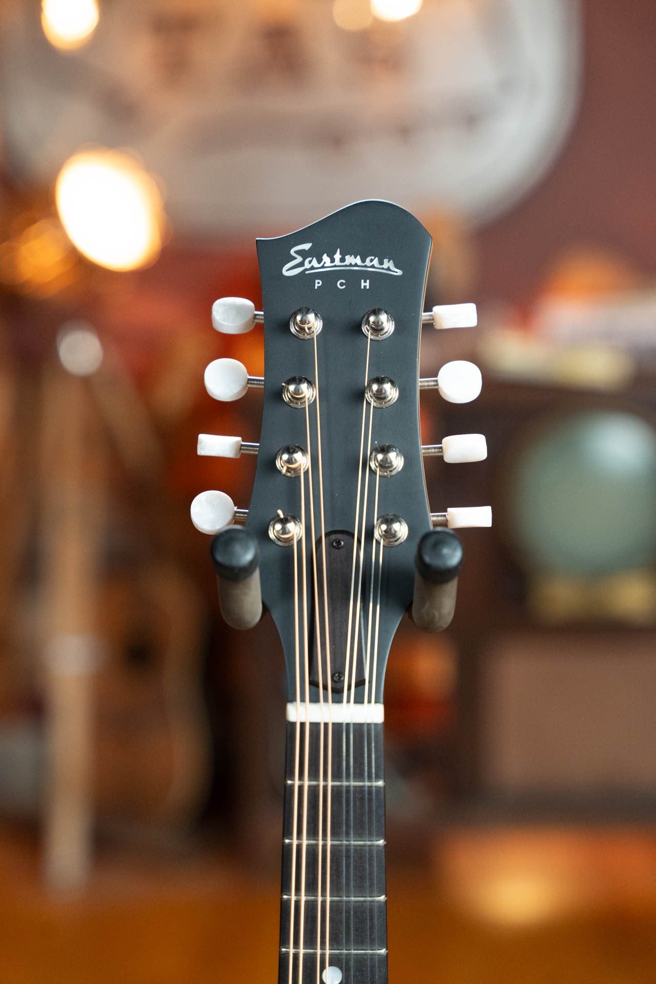 Eastman PCH-M104-GB Spruce/Laminated Mahogany Goldburst Flattop A-Style Mandolin #0957