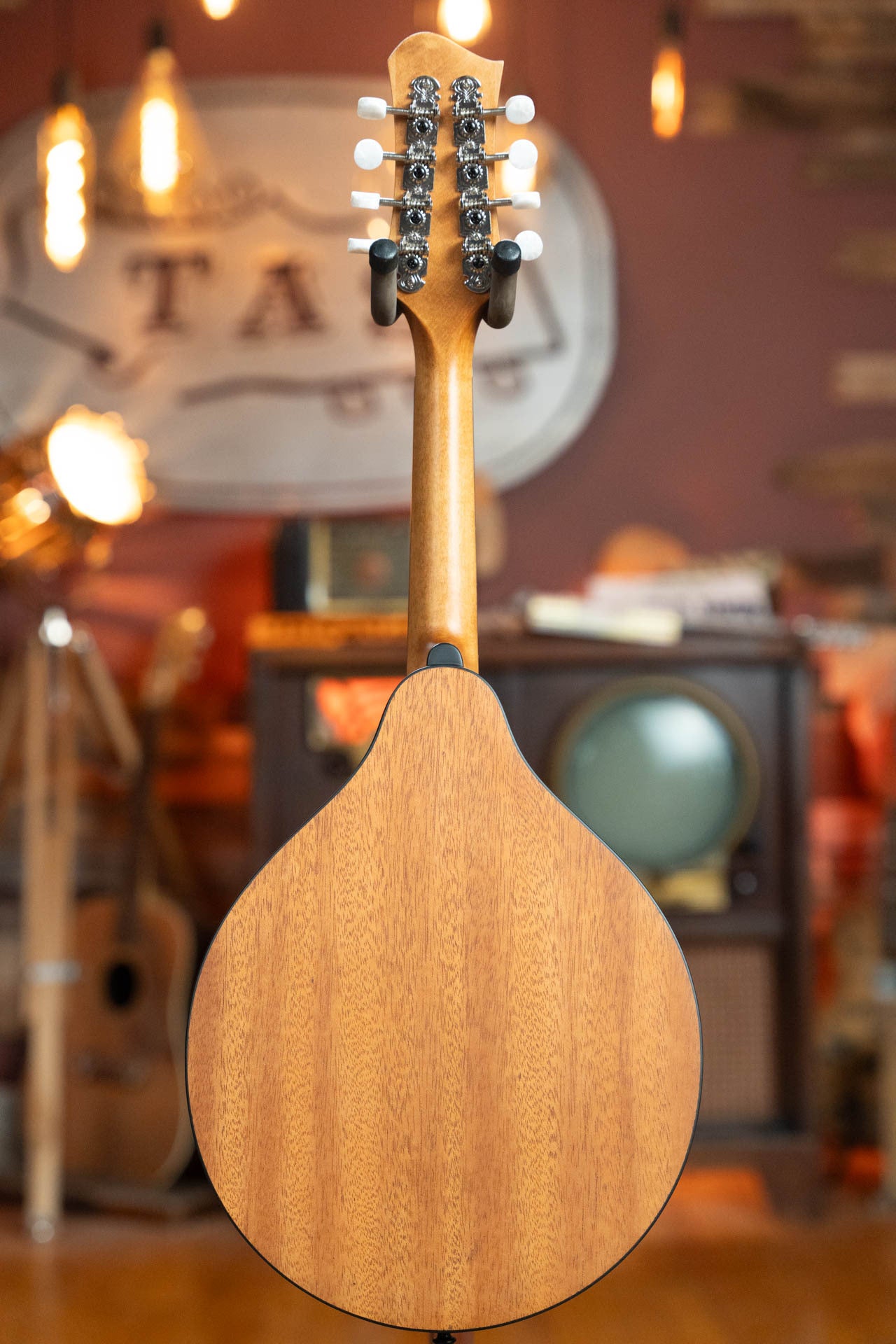 Eastman PCH-M104-GB Spruce/Laminated Mahogany Goldburst Flattop A-Style Mandolin #0957